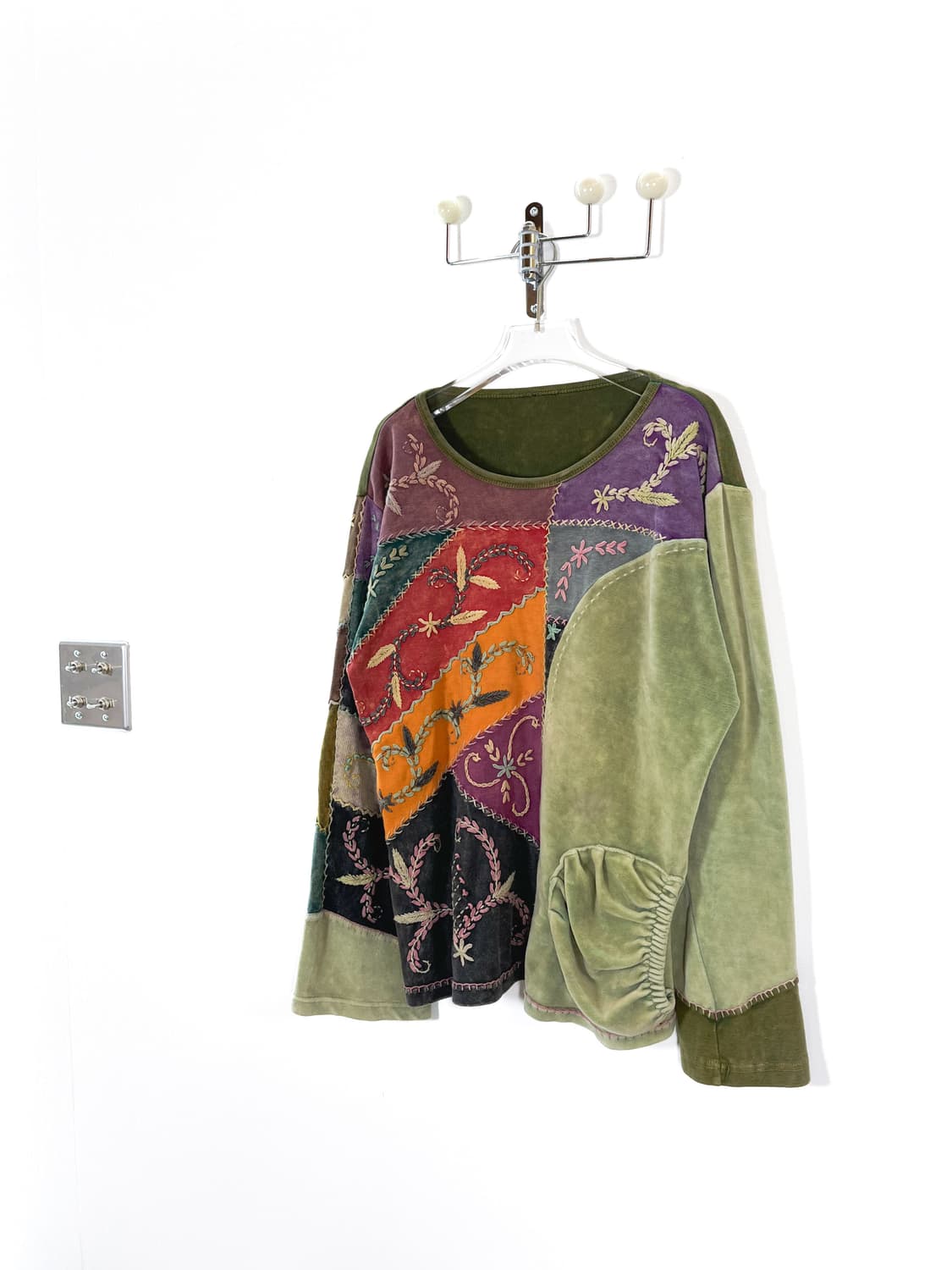 빈티지 핸드메이드 패치워크 자수 긴팔티셔츠 /  상품이미지2