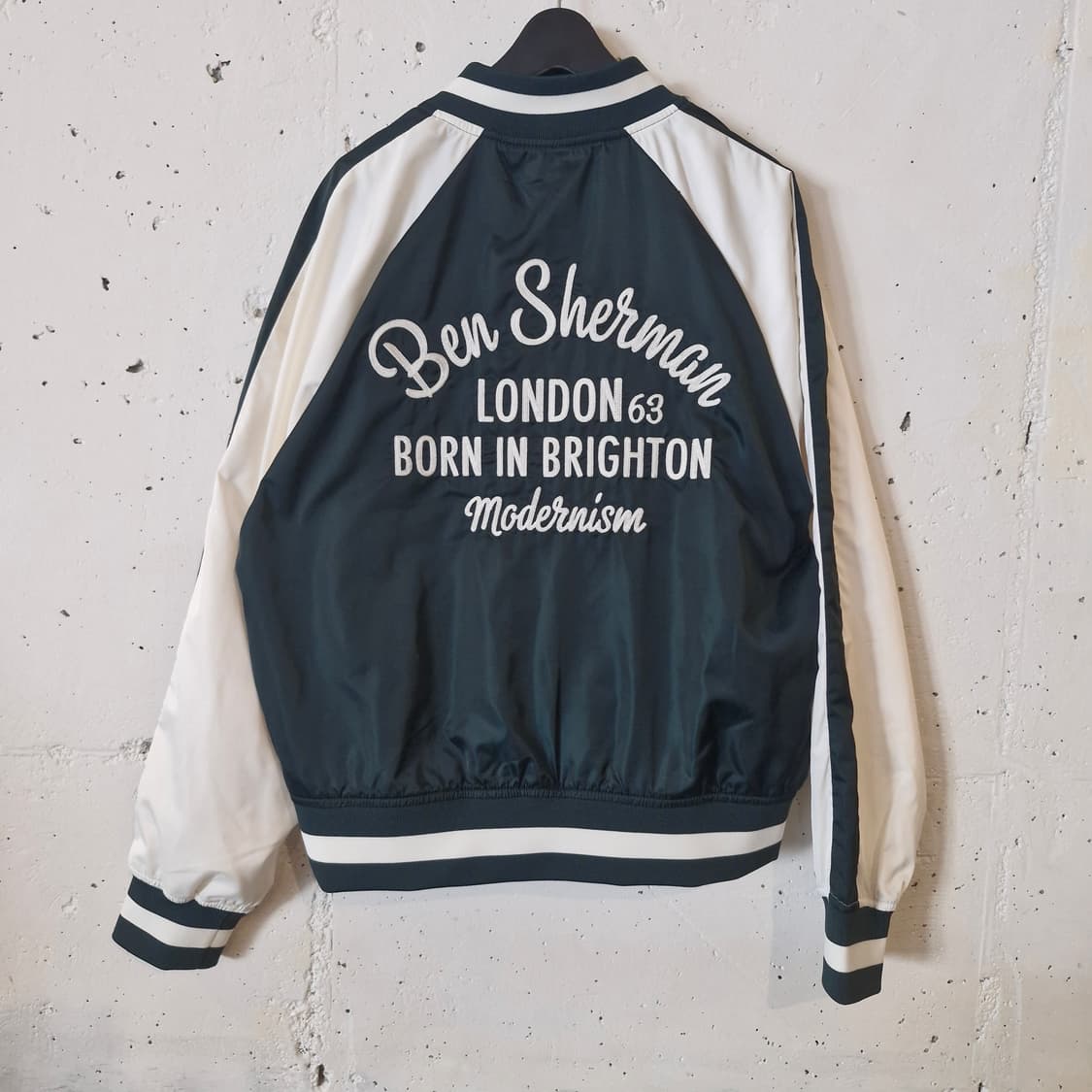 벤셔먼 자수 새틴 바시티 봄버 블루종 자켓 상품이미지6