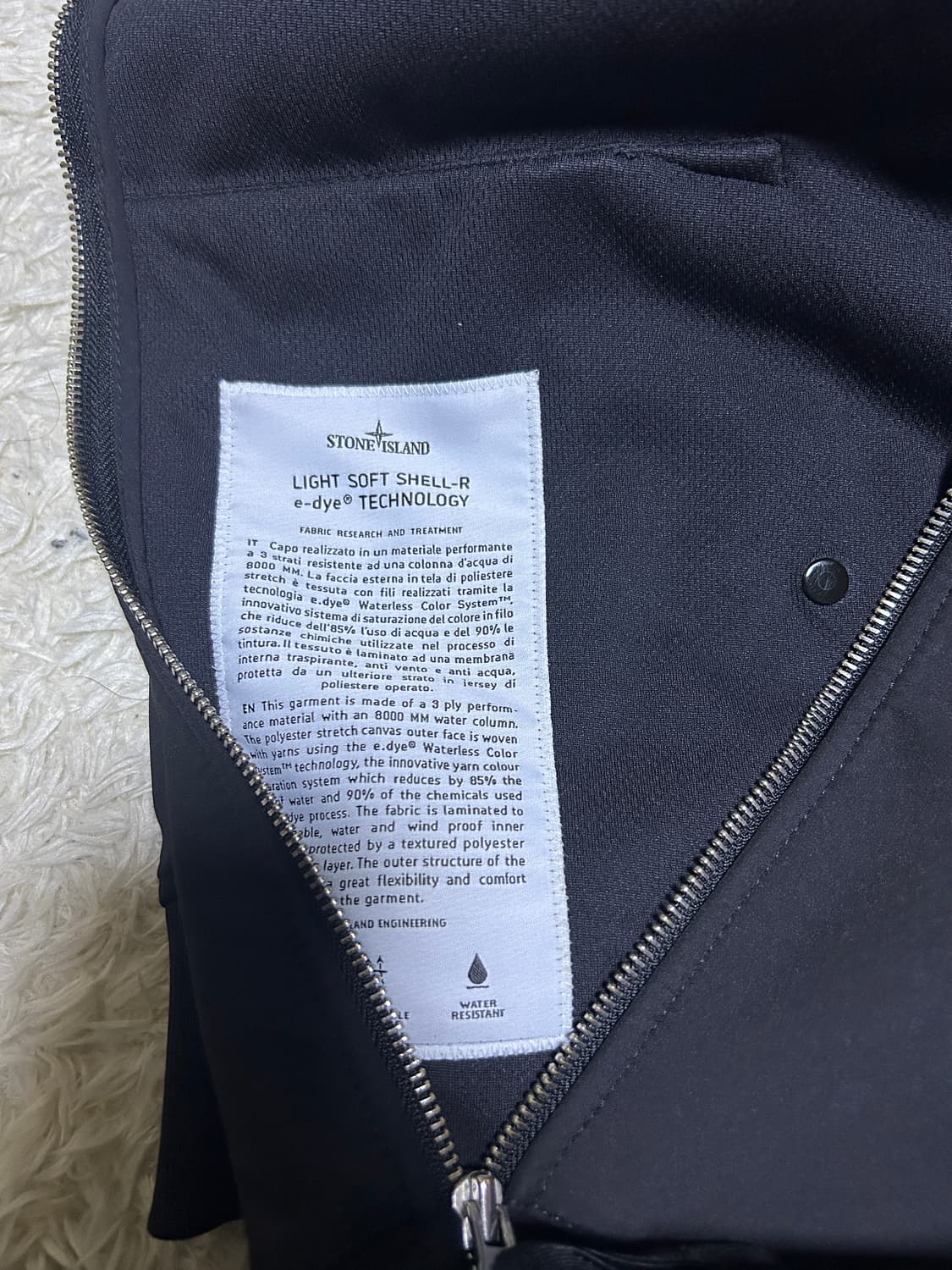 [새상품급, L] 스톤아일랜드 소프트쉘 바람막이 자켓 상품이미지5