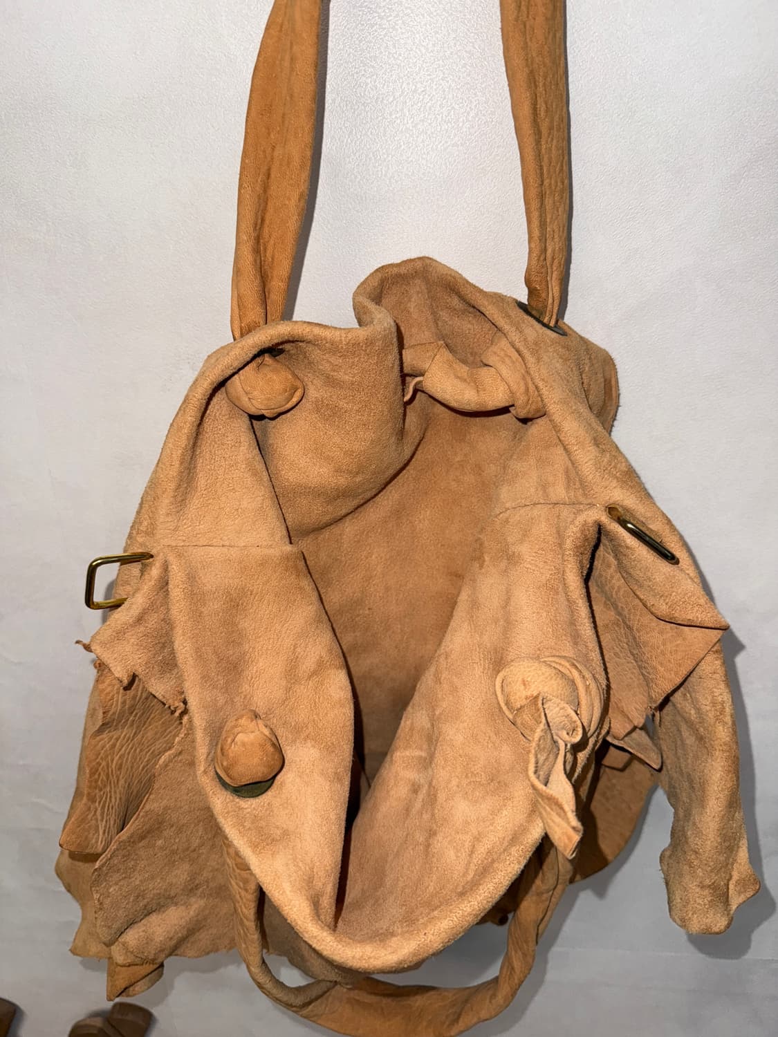 Camel grunge western suede shoulder bag 상품이미지5