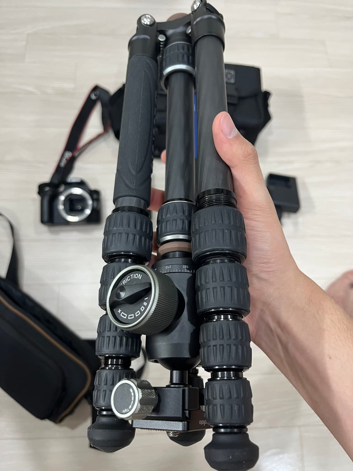 캐논 EOS 200D2 카메라 풀세트 + 레오포토 삼각대 상품이미지4