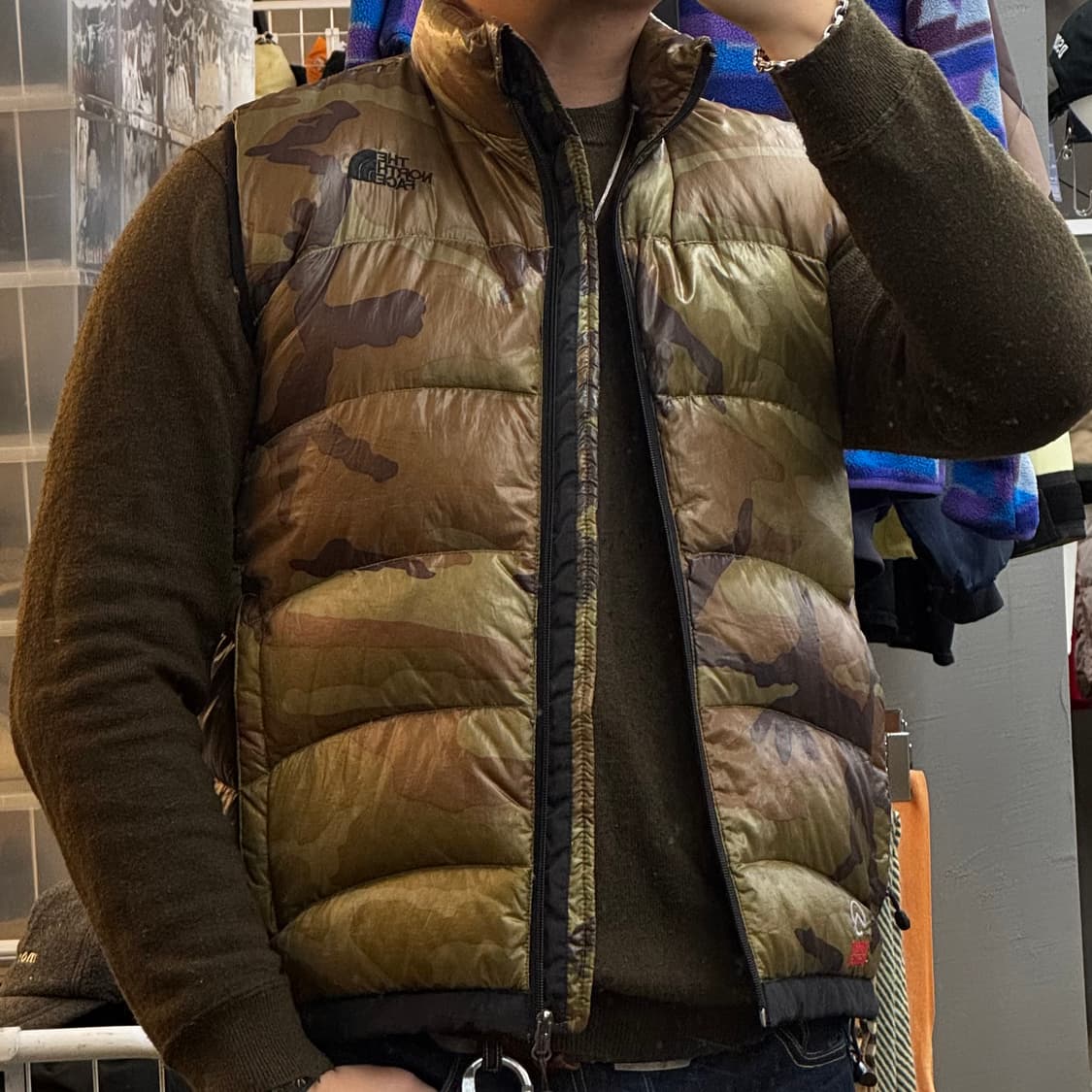 노스페이스 카모 패딩 베스트 (L-XL) 써밋 상품이미지3