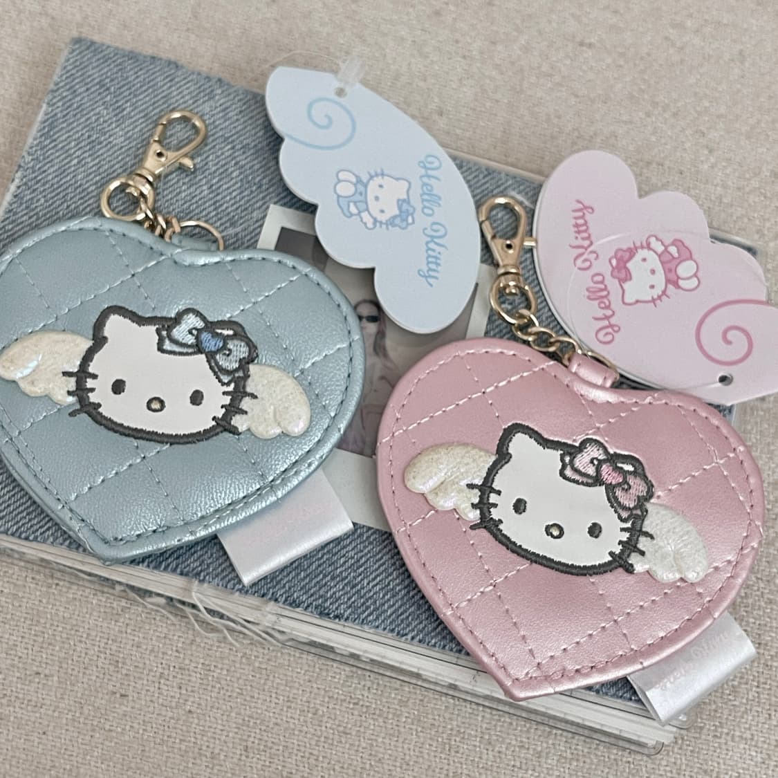 산리오 정품 새상품 헬로 키티 하트 베이비블루 핑크 엔젤 거울 키링 상품이미지1