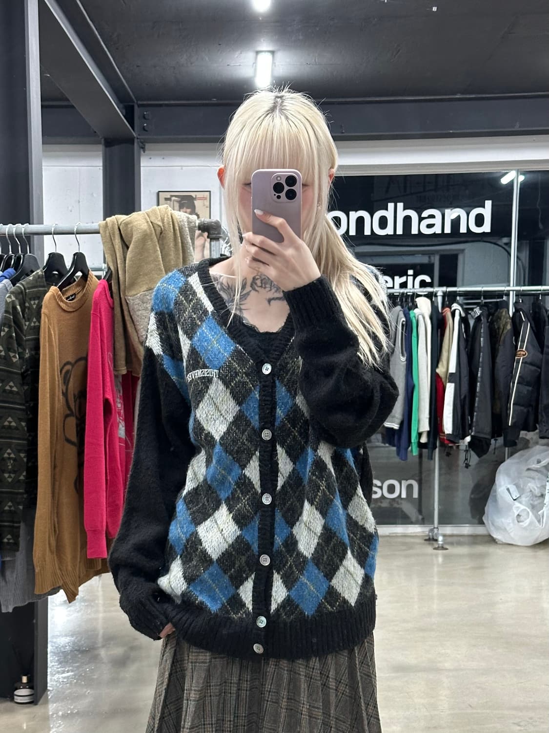 디스이즈네버댓 아가일 가디건 상품이미지1