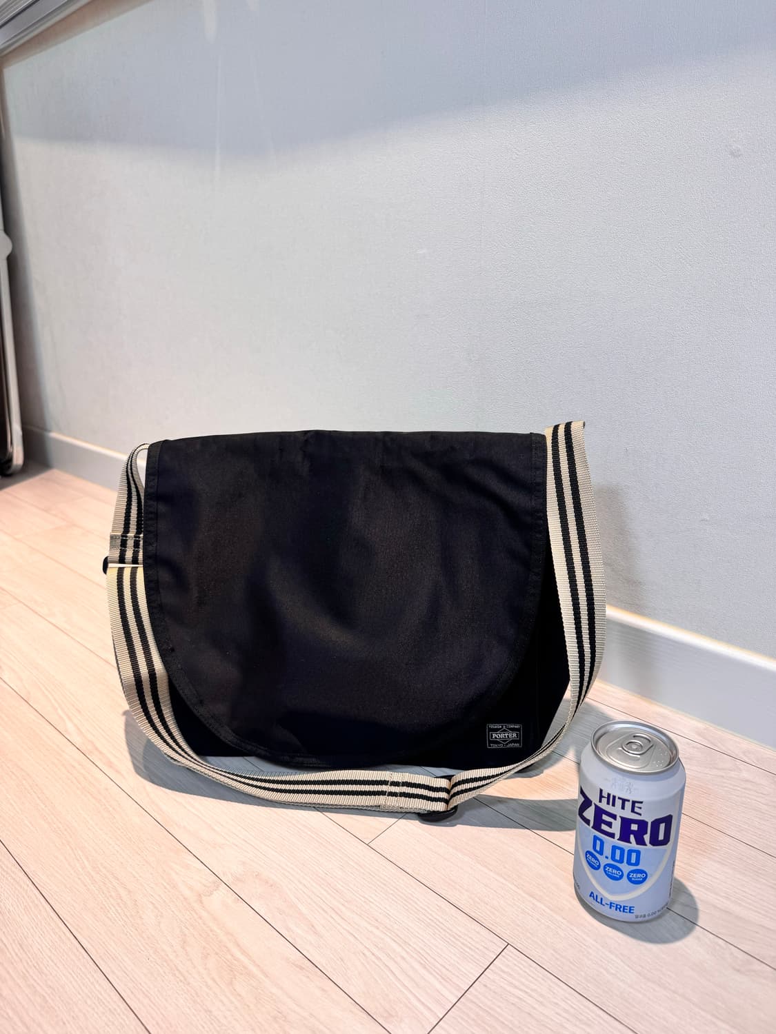 PORTER 포터 블랙 메신저백 판매합니다 상품이미지7