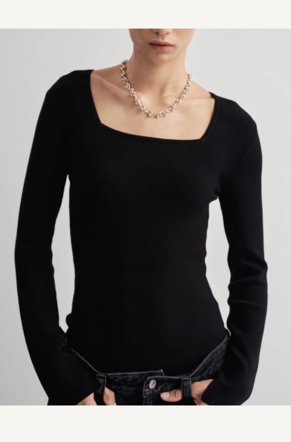 오르 고밀도 스퀘어넥 니트 블랙 상품이미지1