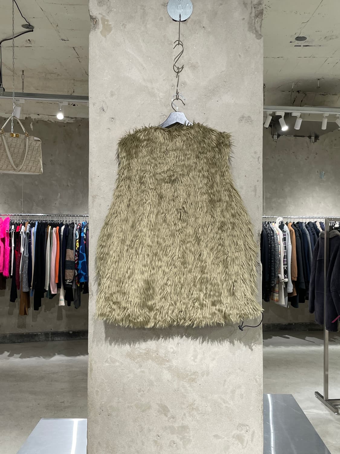 써니 스포츠 베이지 골드 스냅 버튼 퍼 베스트 상품이미지6