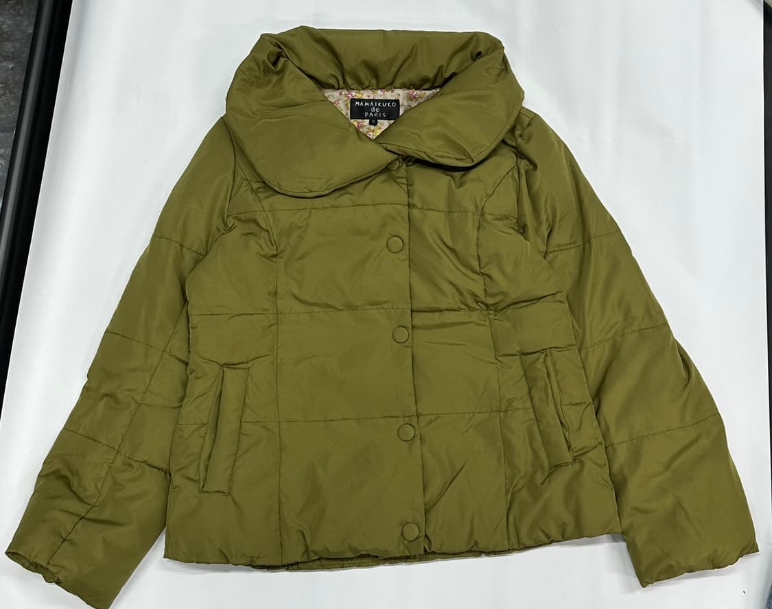 하구미의 말차맛 겨울 모리걸 올리브카키 오버핏 버튼포인트 경량패딩 상품이미지4