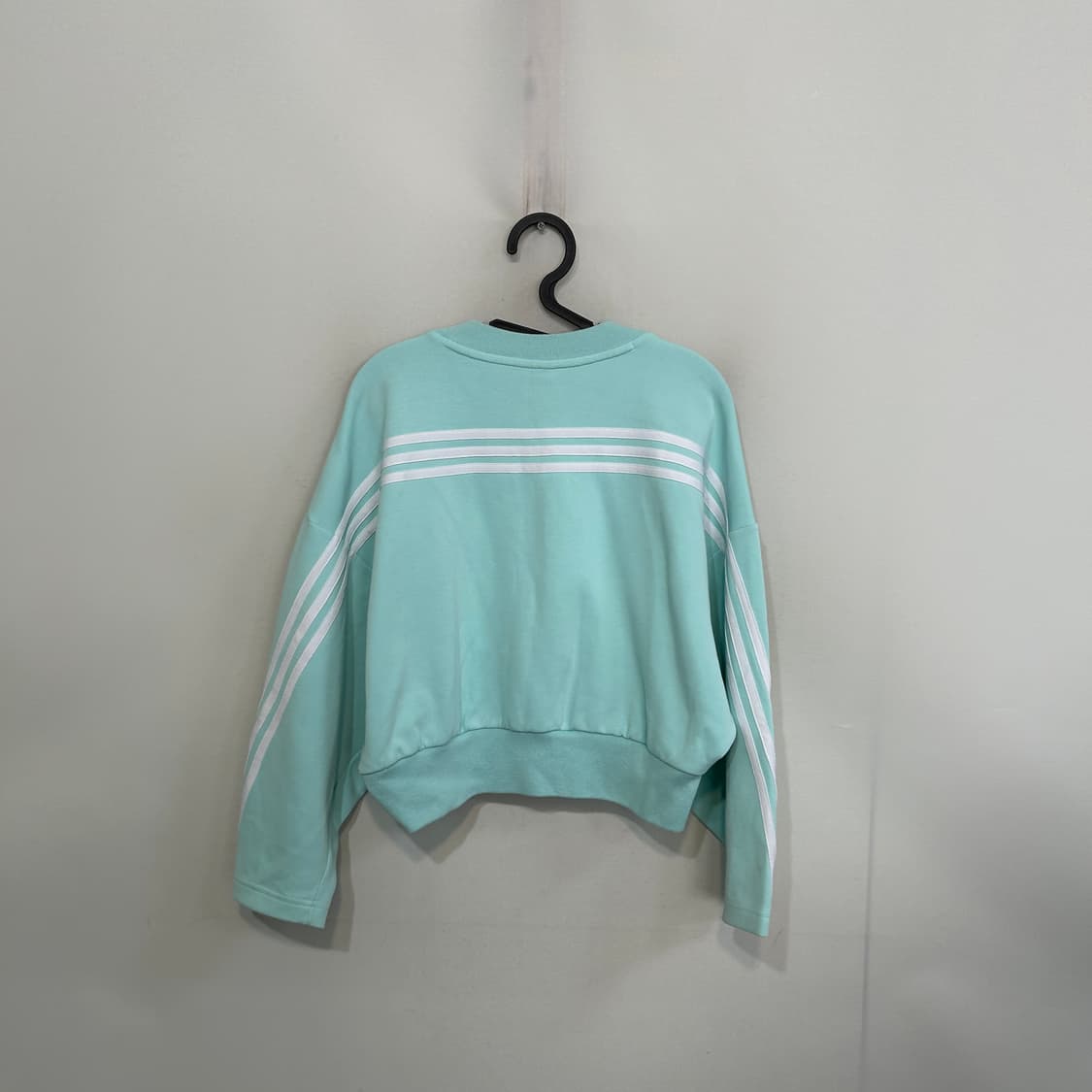 아디다스 크롭 맨투맨 L 여성 상품이미지3