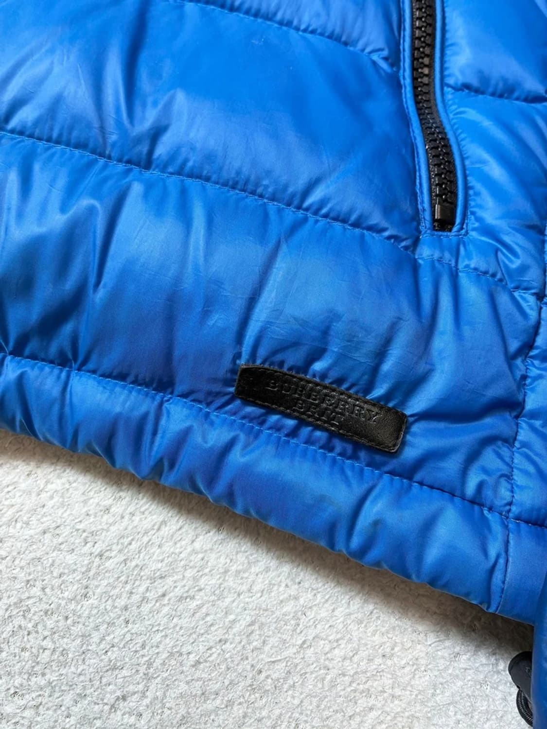 버버리 브릿 블루 기러기 다운 후디 경량 패딩 PN7610 상품이미지4