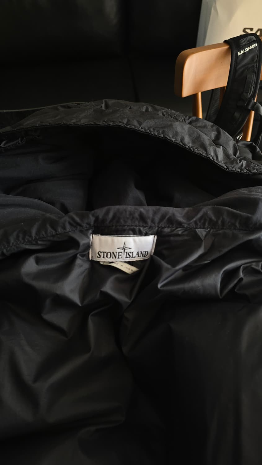 스톤아일랜드 40522 크링클랩스 후드 패딩 블랙 상품이미지4