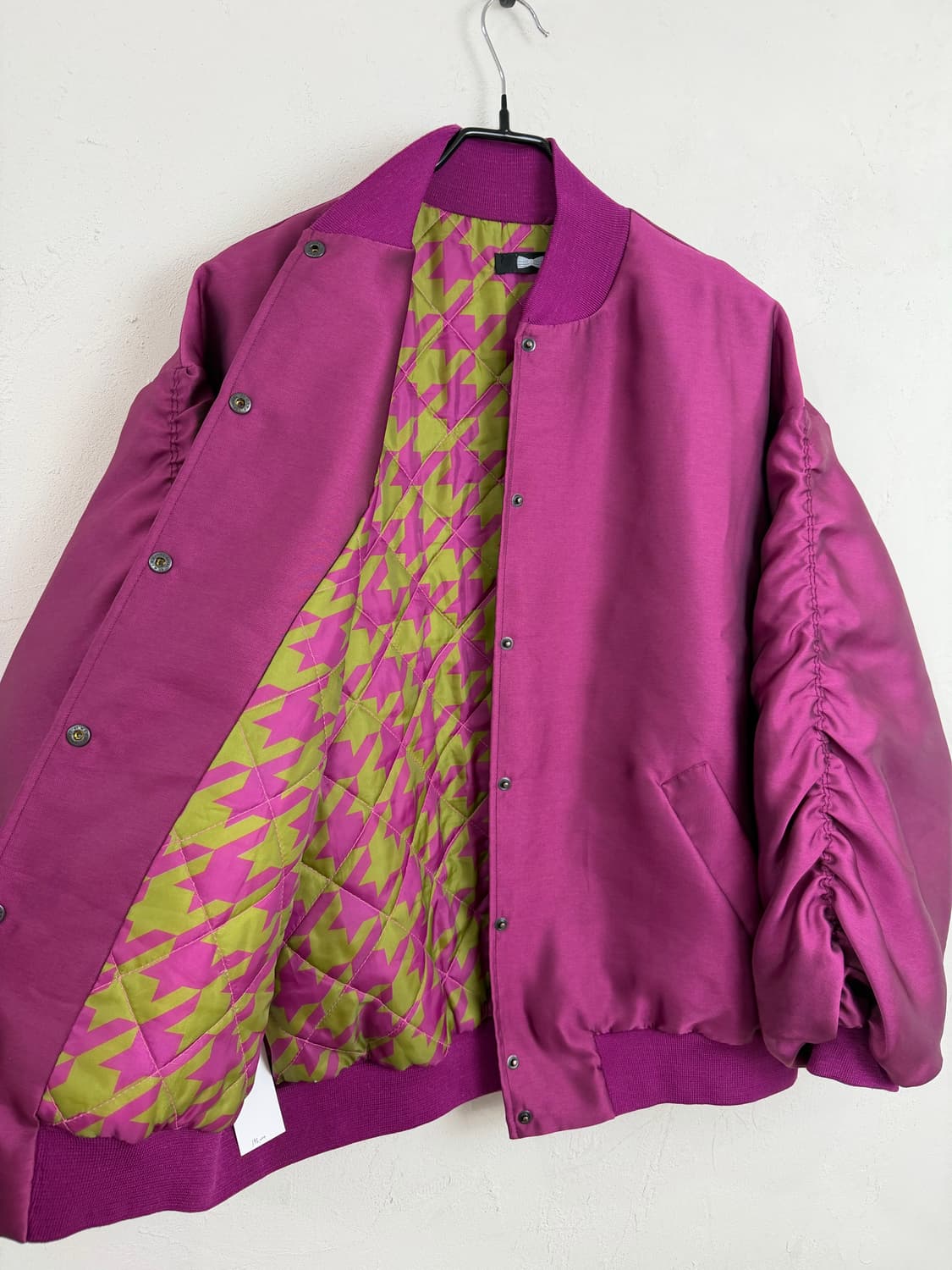 00s 이태리 메이드 셔링 슬리브 새틴 봄버 상품이미지3