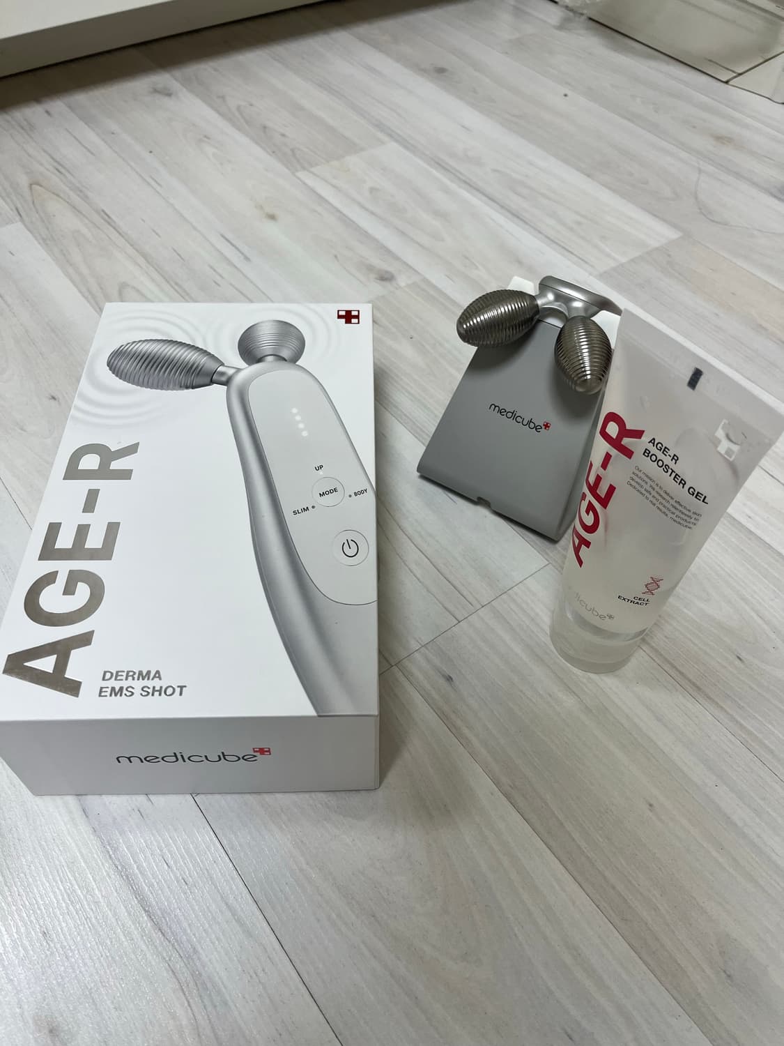 풀박스 메디큐브 EMS 더마쎄라 상품이미지2