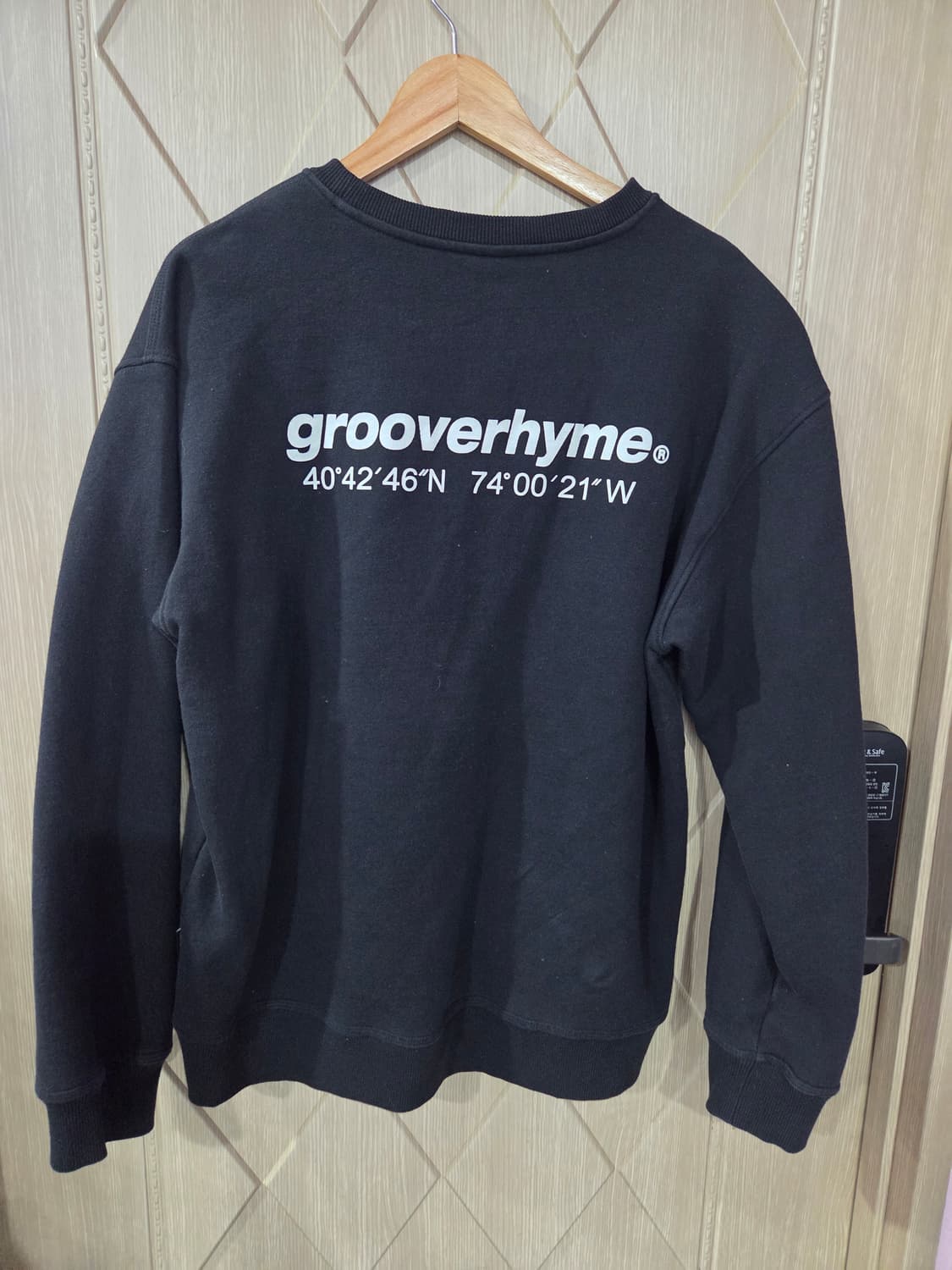 남성 블랙맨투맨 상품이미지2