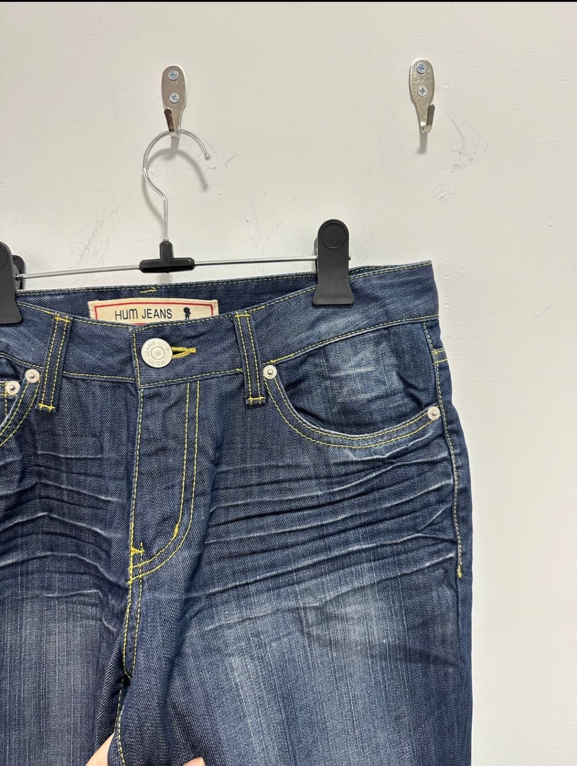 HUM raw denim flare cut denim 상품이미지3