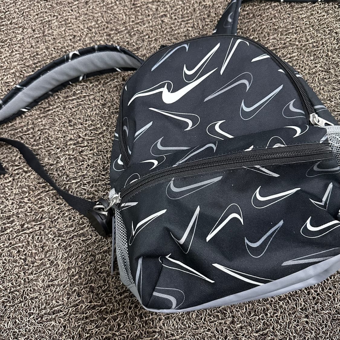 NIKE 나이키 스우시 미니백팩 가방 상품이미지4