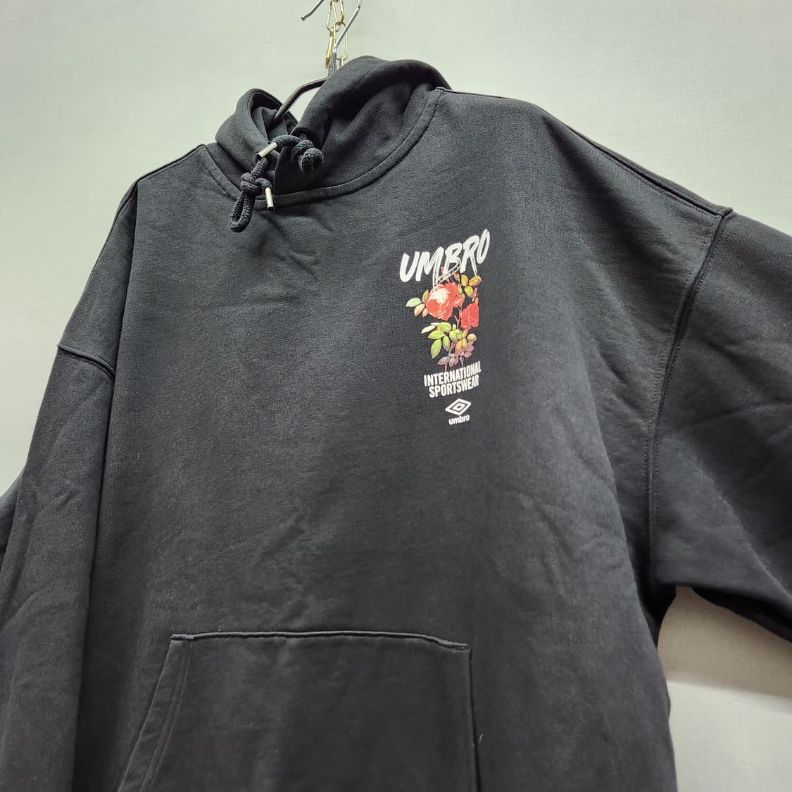 엄브로 플라워 빈티지 프린팅 후드티 100(2XL) 상품이미지4