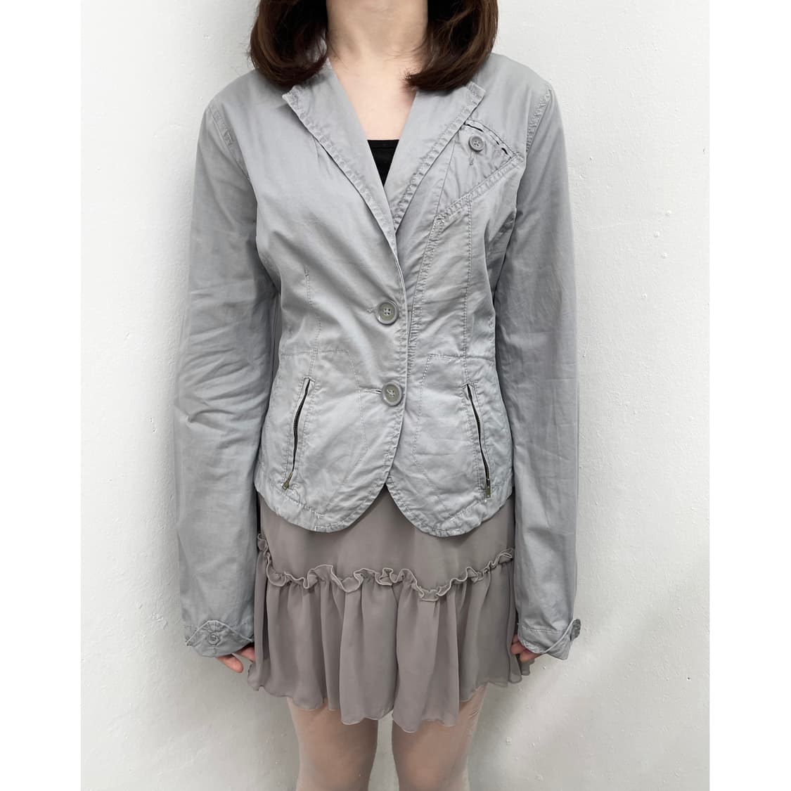 그레이 절개 버튼 자켓 상품이미지1