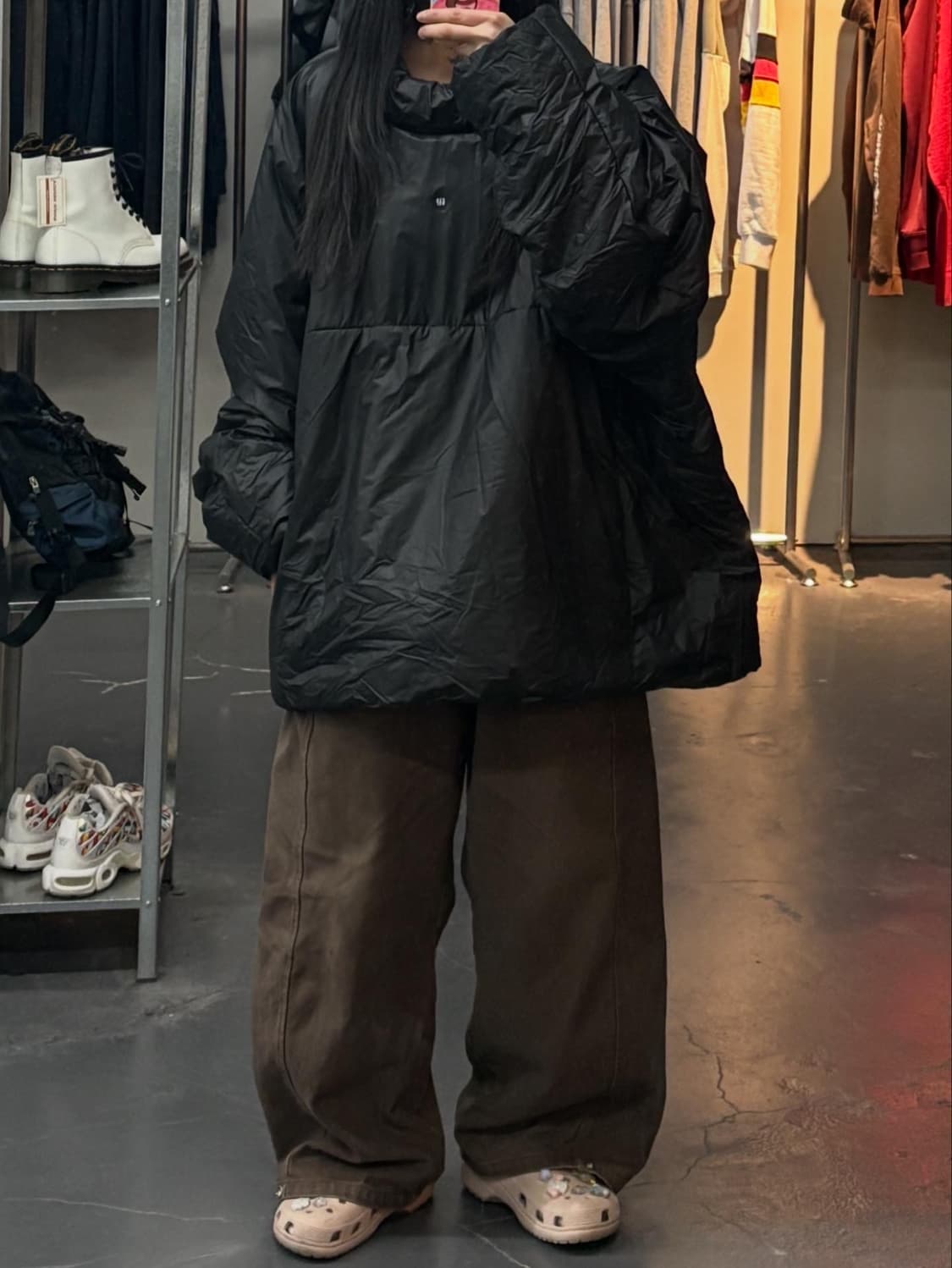 이지갭 엔지니어바이 발렌시아가 모크넥 풀오버 퍼퍼 블랙 A3300 상품이미지1