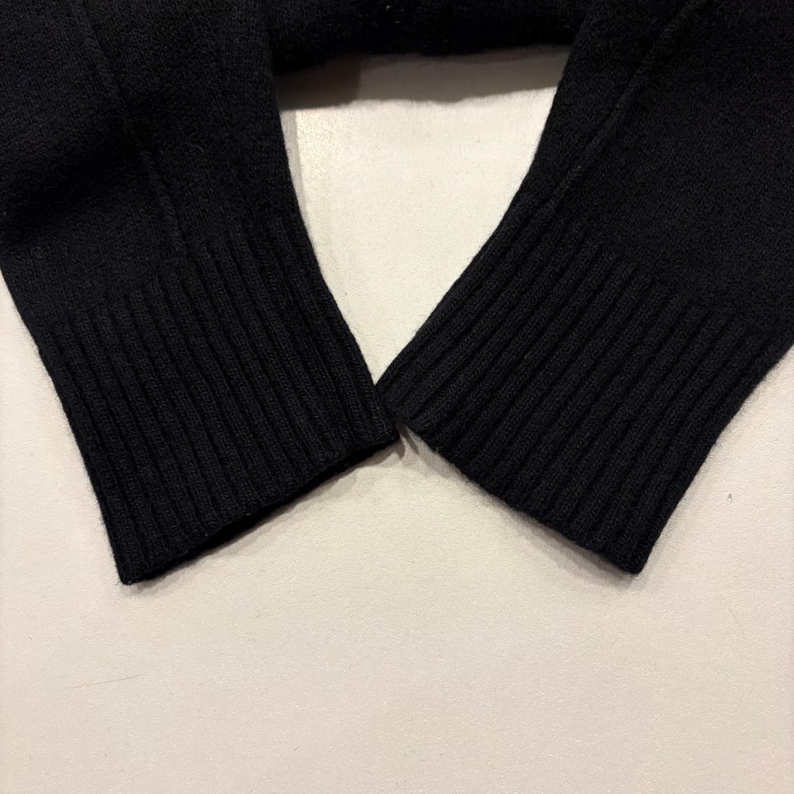 [48] C.P. 컴퍼니 울 레귤러 블랙 니트 집업 가디건 B376 상품이미지8