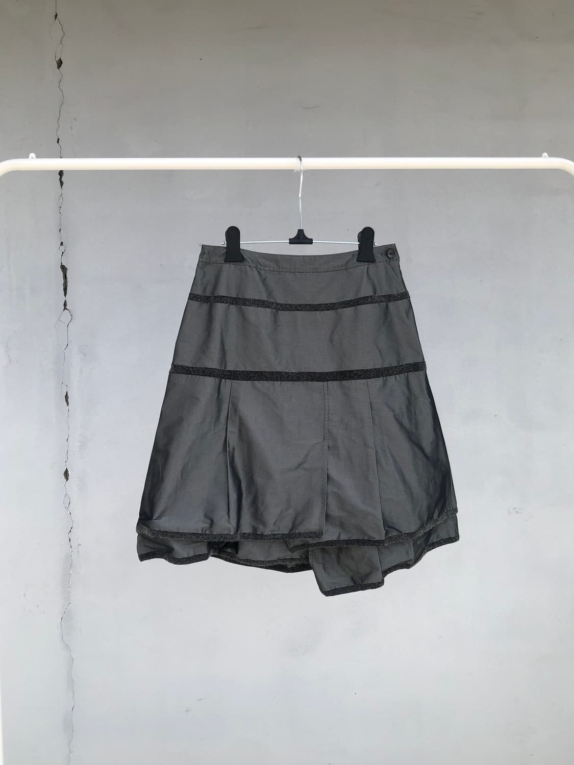 Khaki Layed Skirt 상품이미지1