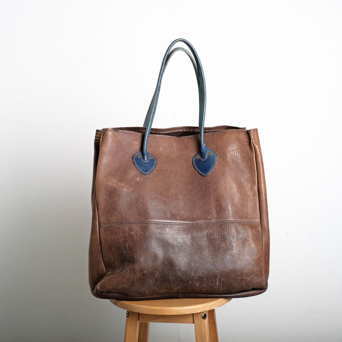 Yuketen 유케텐 블루 스트랩 레더 토트백 브라운 상품이미지7