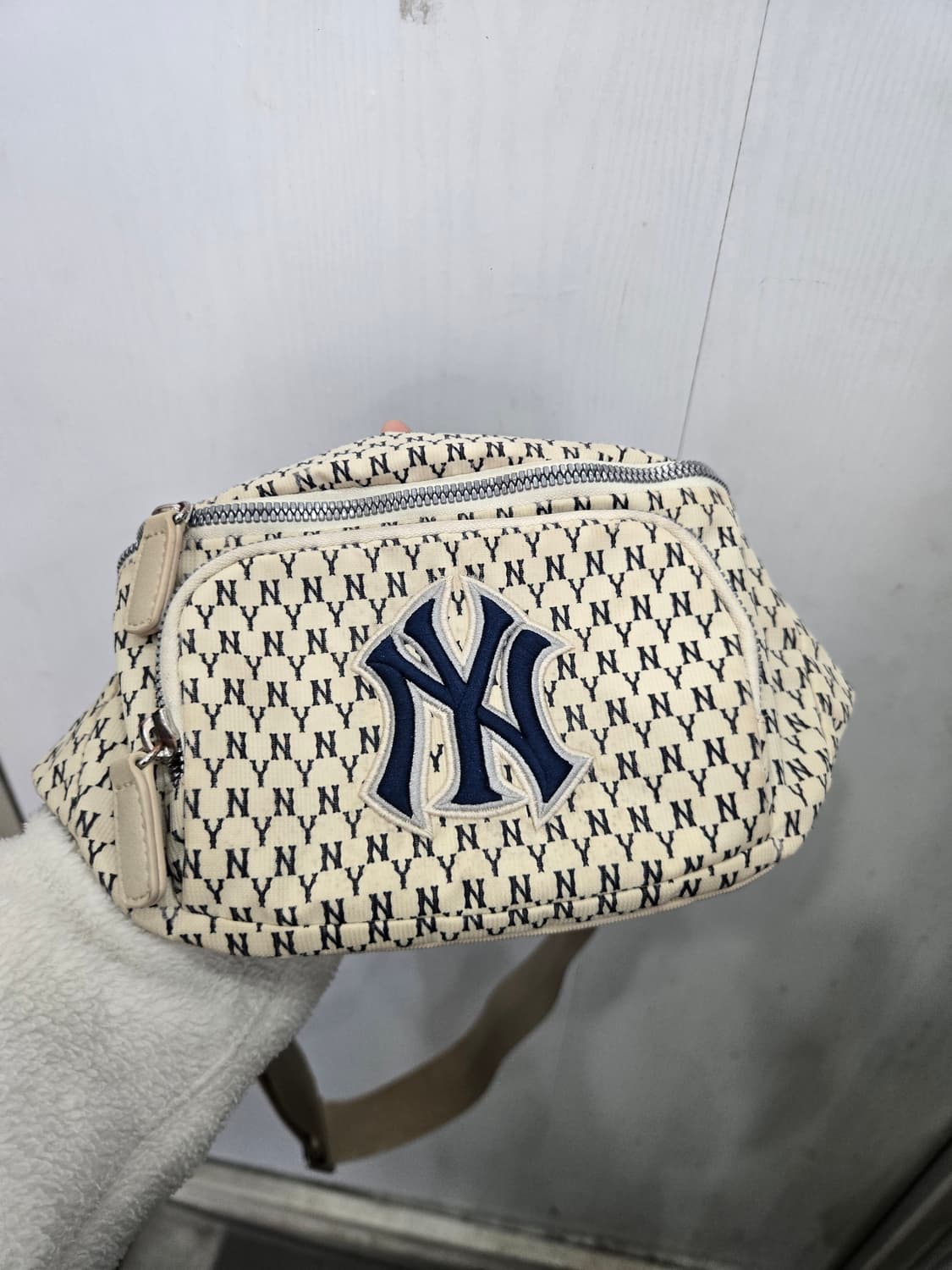 MLB 엠엘비 힙색 가방! 디자인 짱 이뻐요 사이즈 조절가능! 상품이미지2