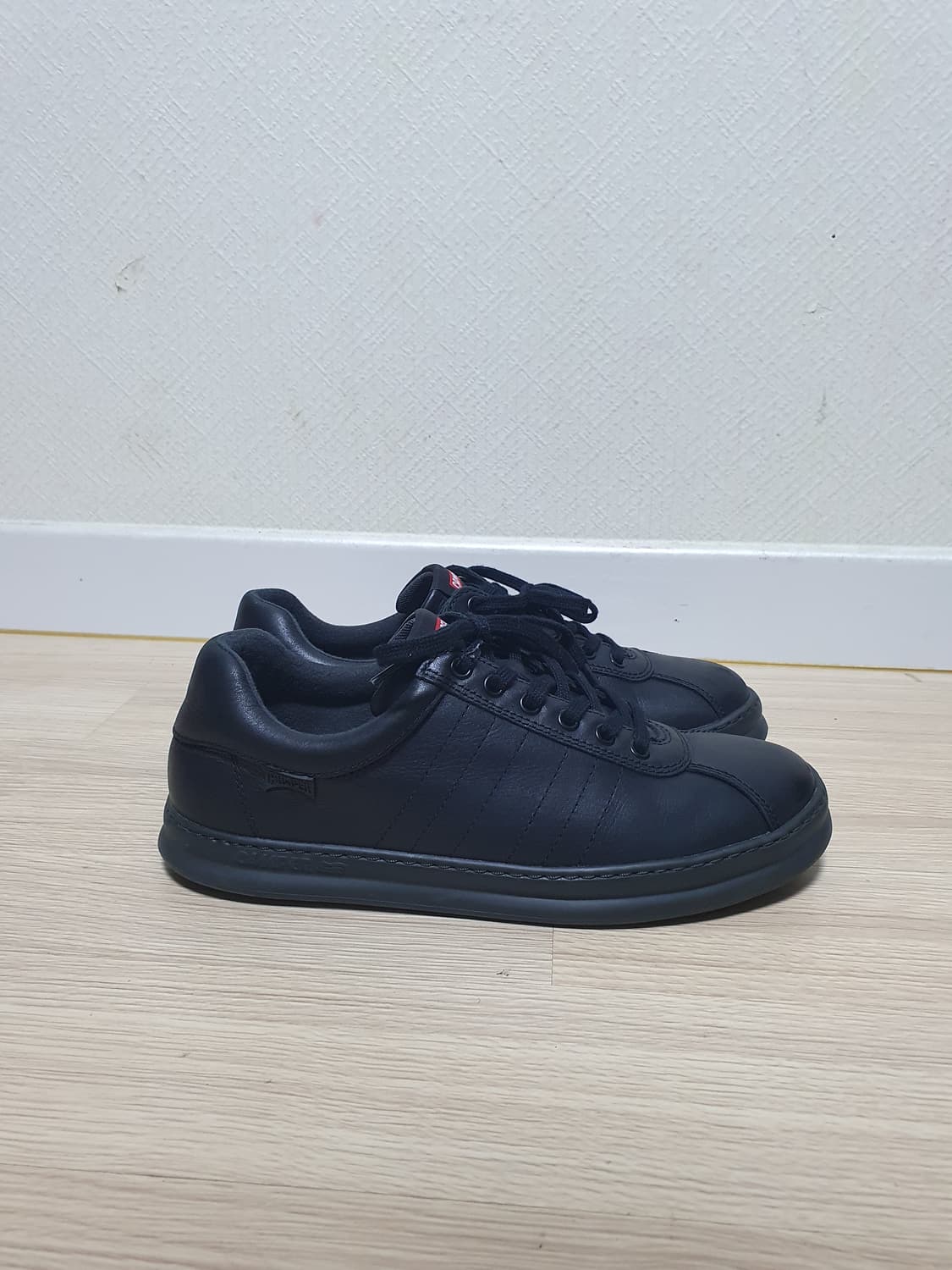 캠퍼 블랙 스니커즈 265~70 상품이미지1