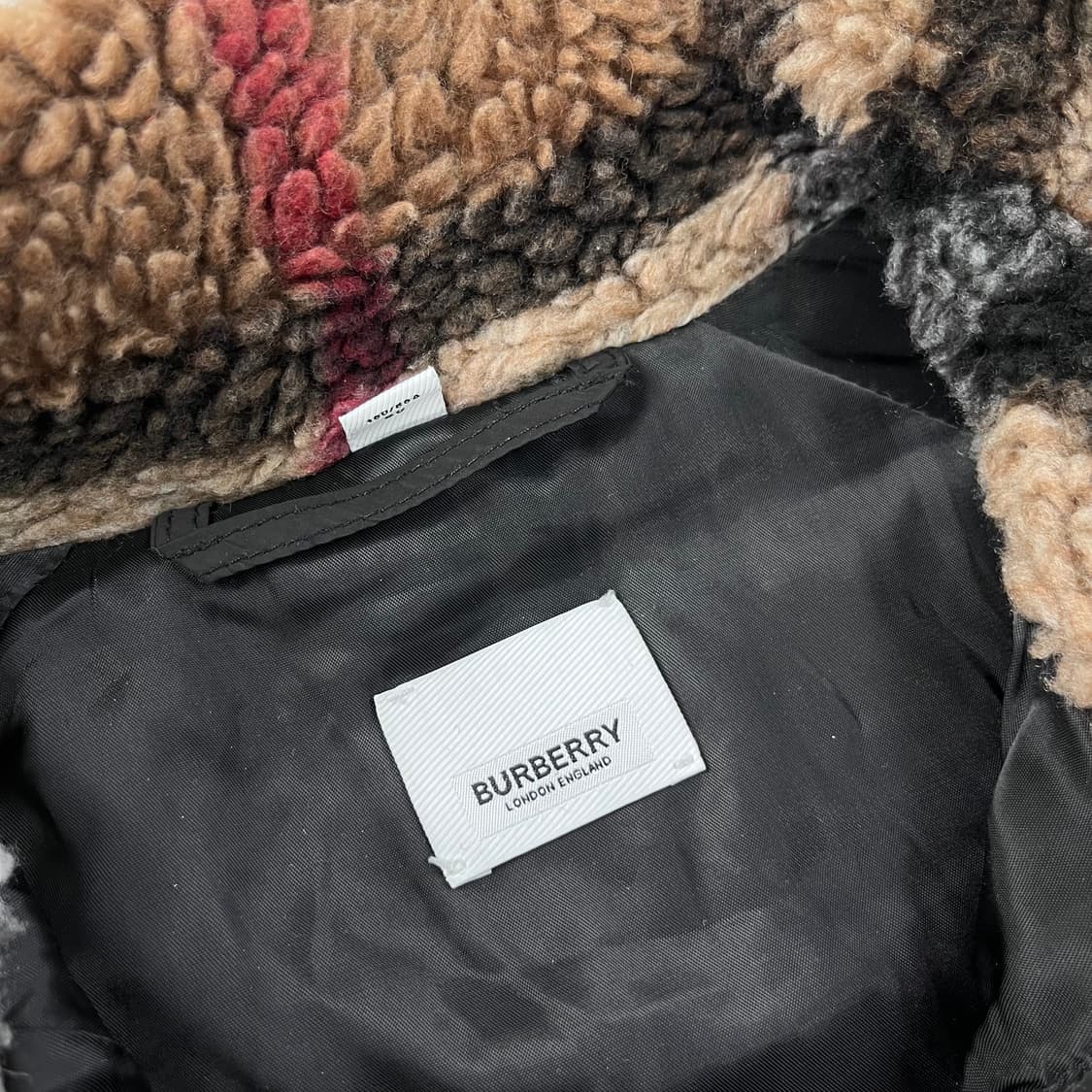 100 버버리 21FW 노바체크 캐시미어 양털 플리스 자켓 상품이미지4