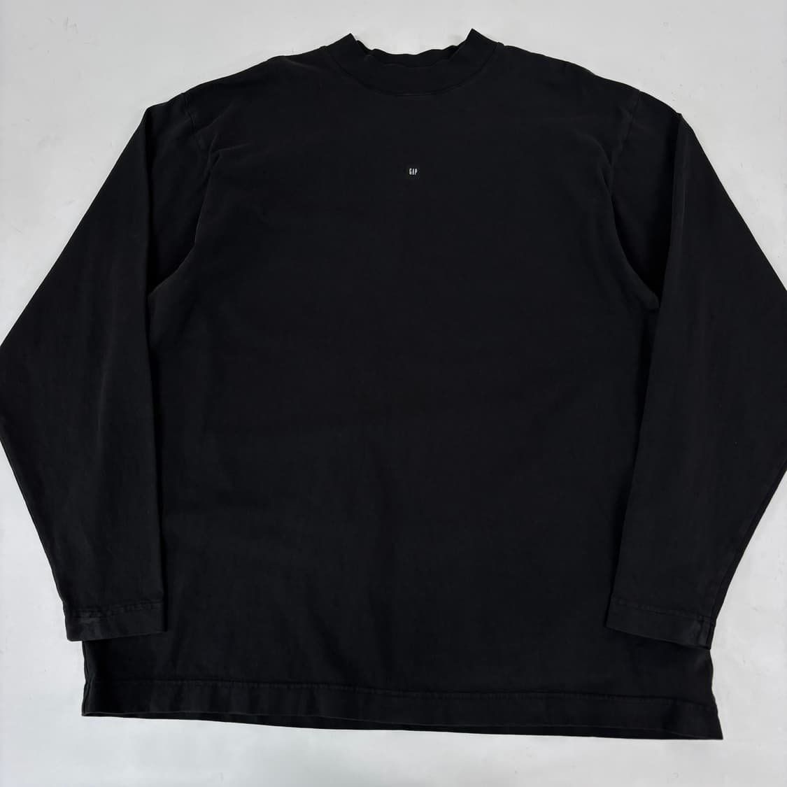 이지 X 갭 롱슬리브 상품이미지1