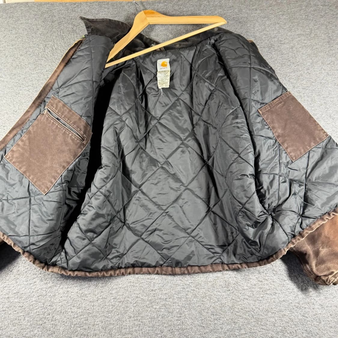 칼하트 J22 디트로이트 자켓 다크 브라운 상품이미지2