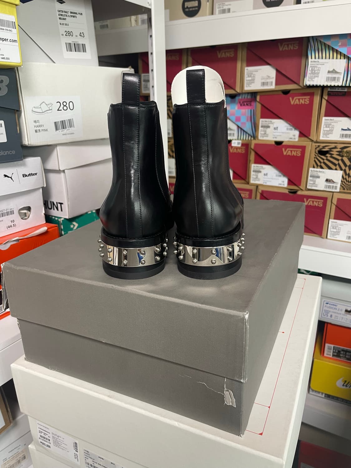 40)알렉산더 맥퀸 스터드 장식 블랙 첼시 부츠 상품이미지2