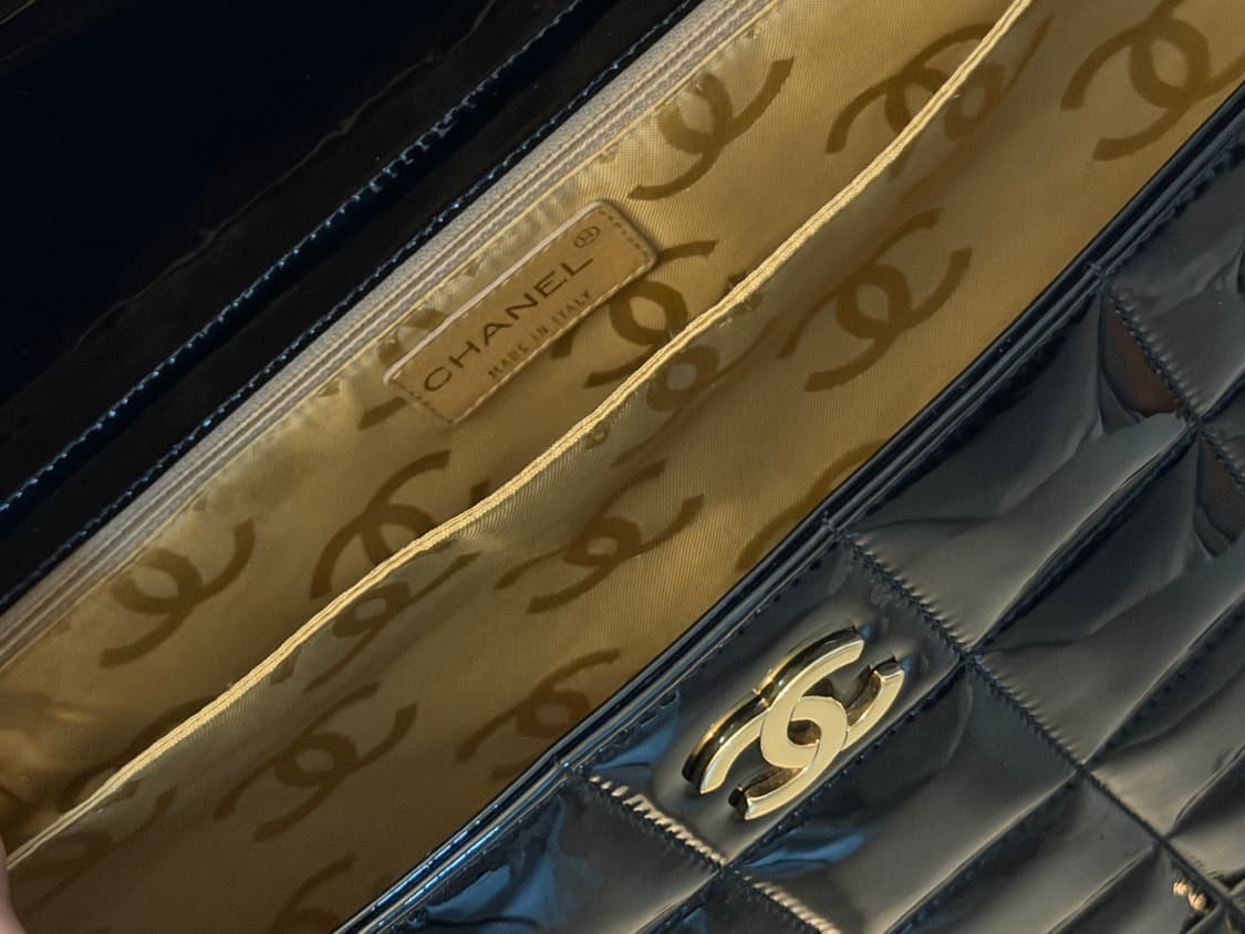 샤넬 블랙 에나멜 토트백 상품이미지7