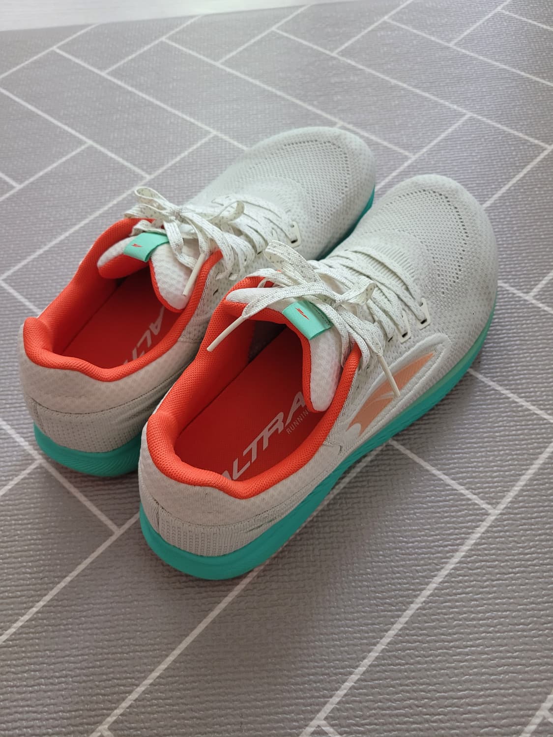 1회착) 알트라 에스칼란테 3 러닝화 275 상품이미지1