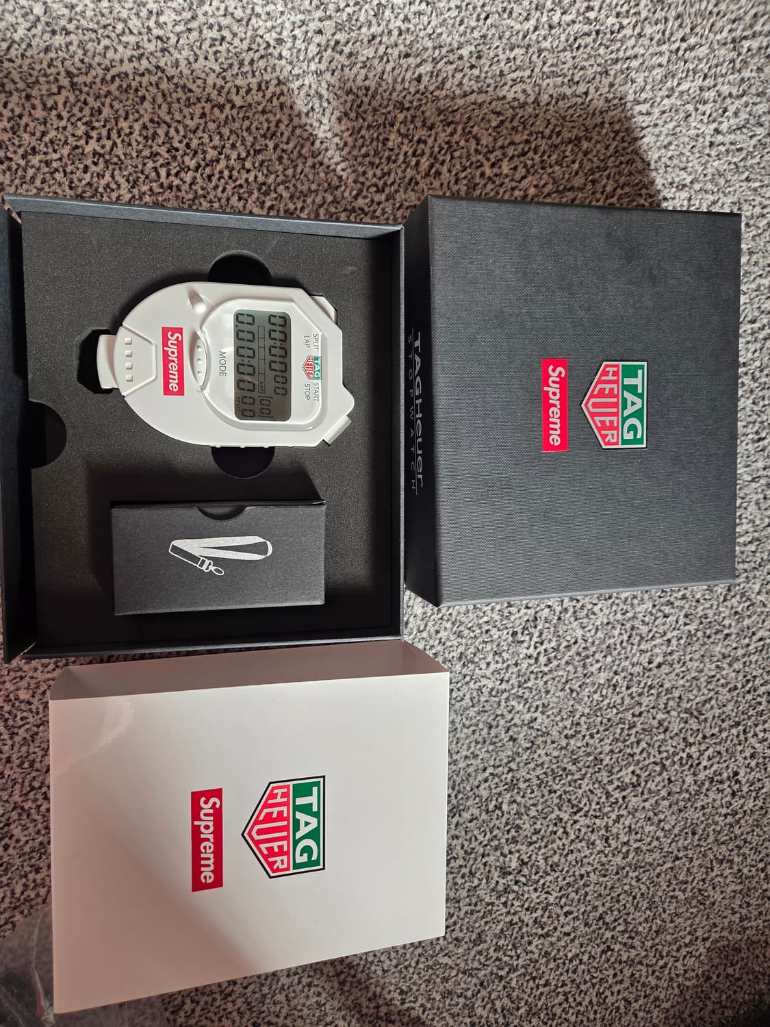 슈프림 x 태그호이어 포켓 프로 스탑워치 상품이미지3
