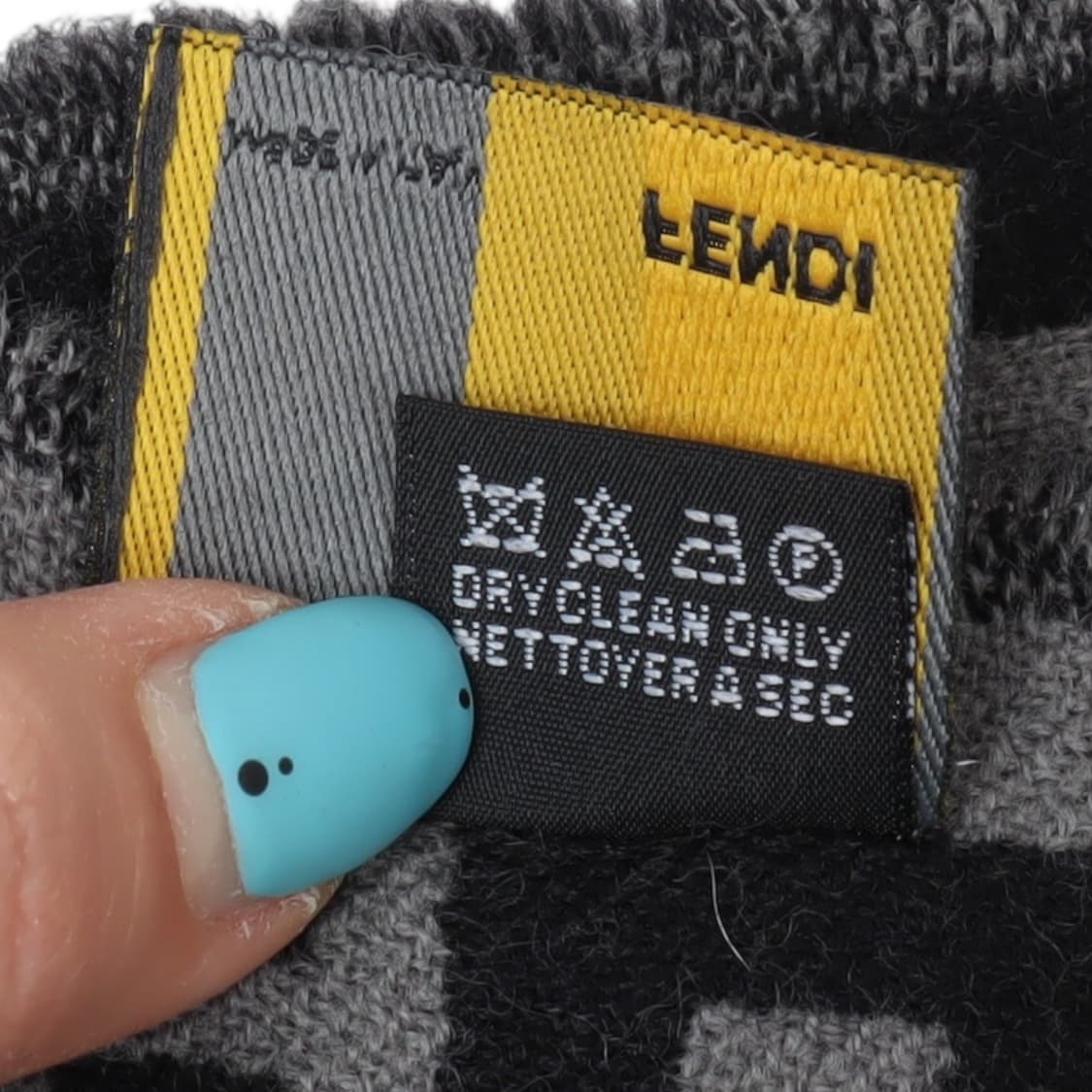 펜디 2way 주카 울 머플러 상품이미지10