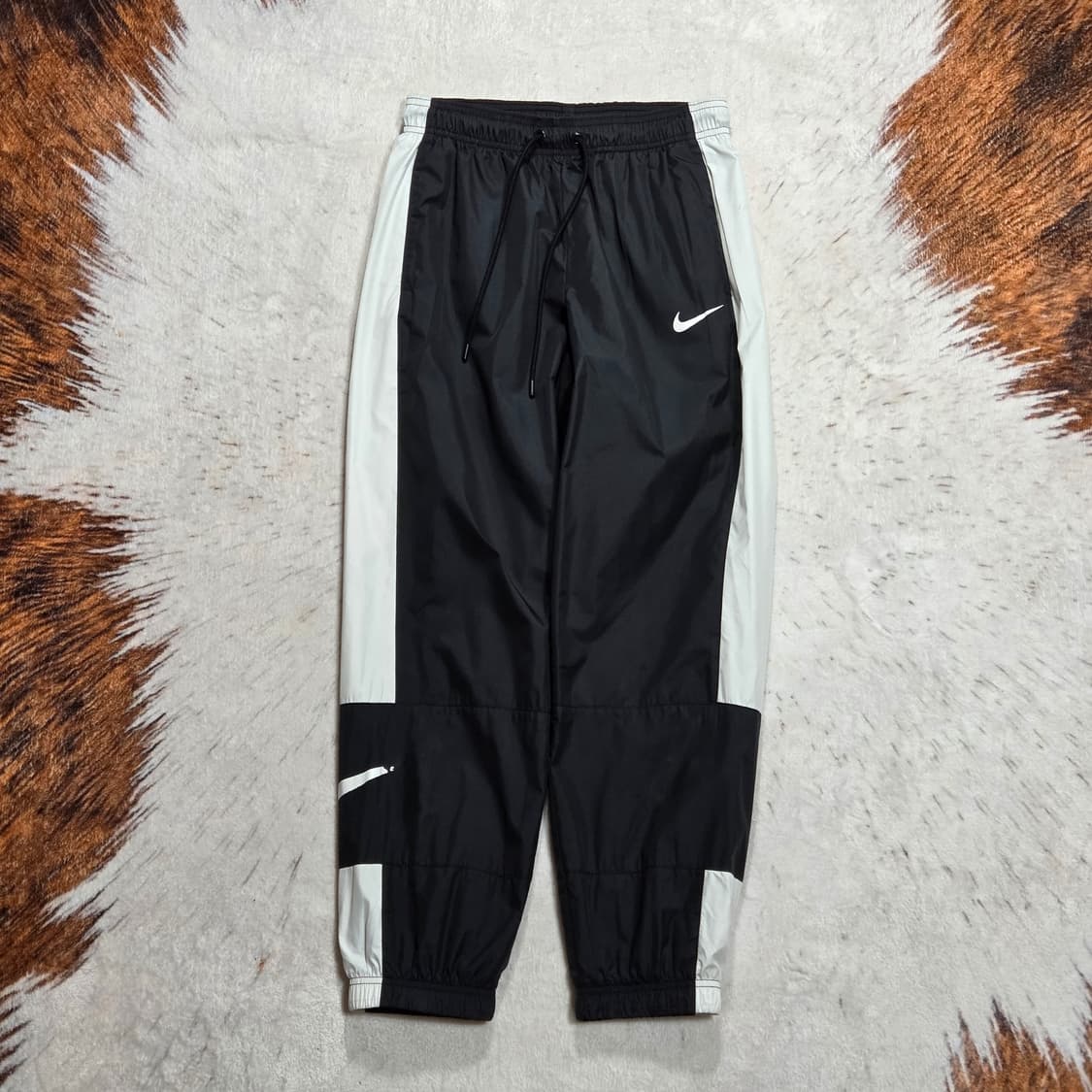 나이키 스우시 블랙 트레이닝 팬츠 상품이미지1