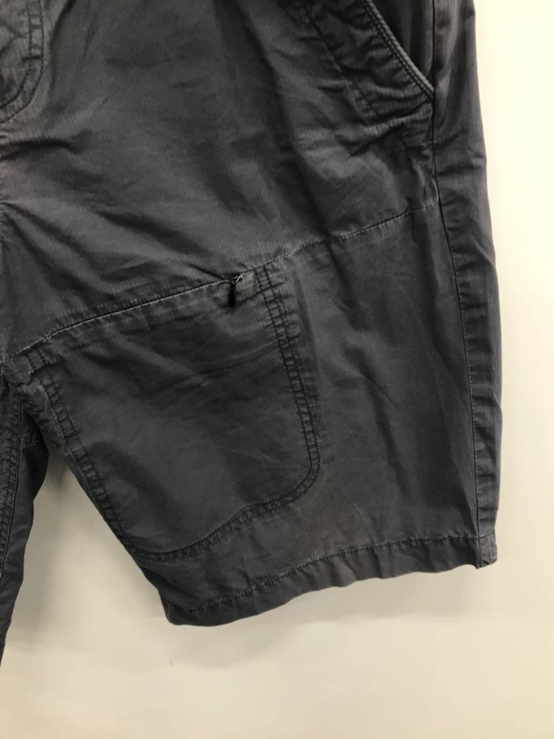 Armani Exchange Washed Cargo Shorts 상품이미지6