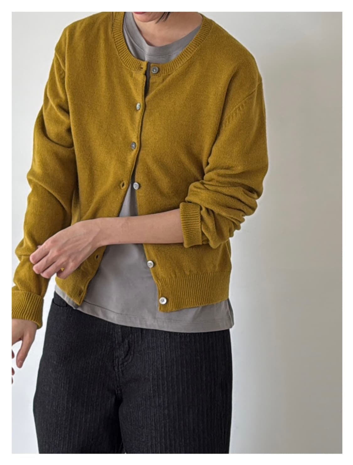베르크서울 라운드 울 가디건 올리브 상품이미지3