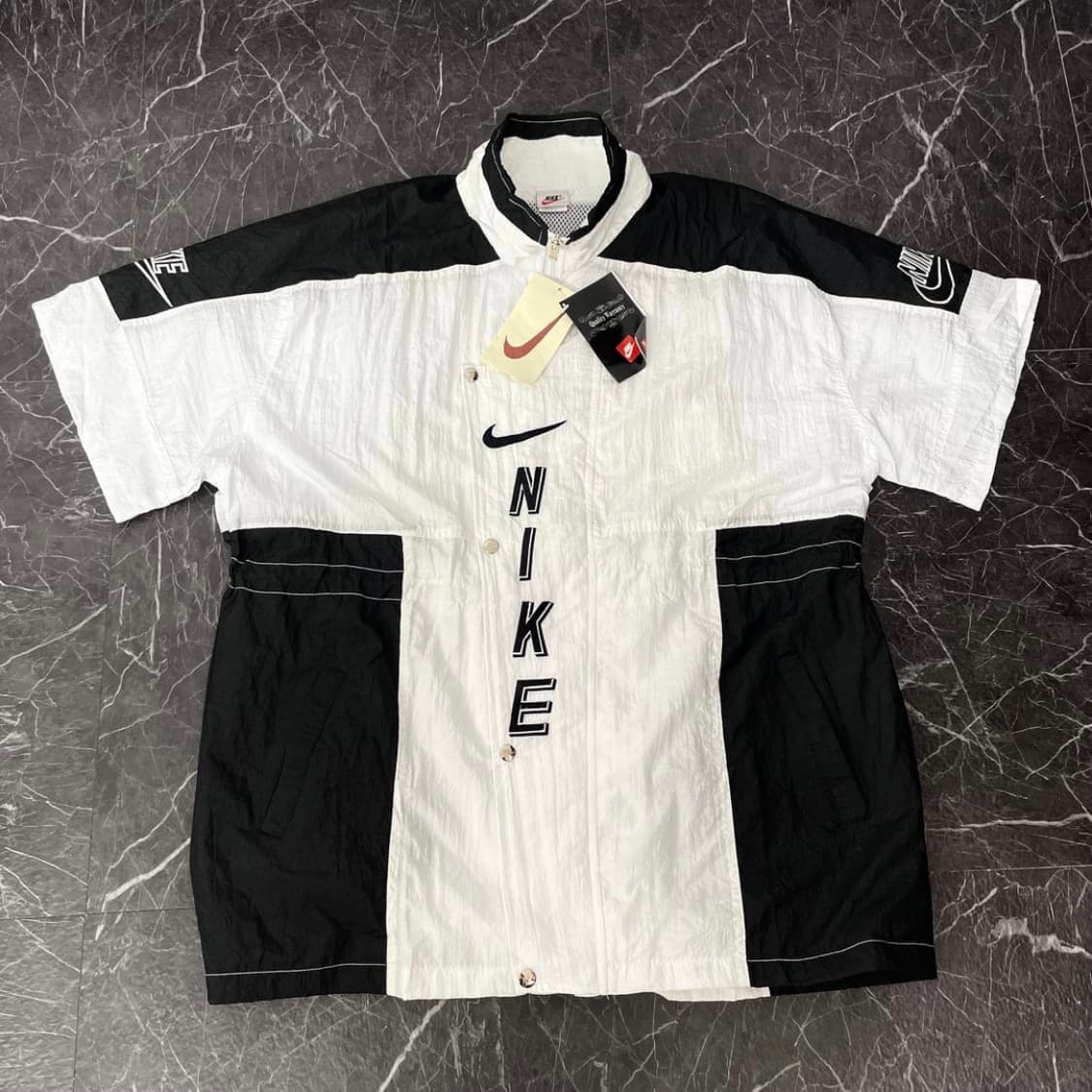 나이키 90s 올드스쿨 멀티 빅스우시 데드스탁 반팔바막 상품이미지1