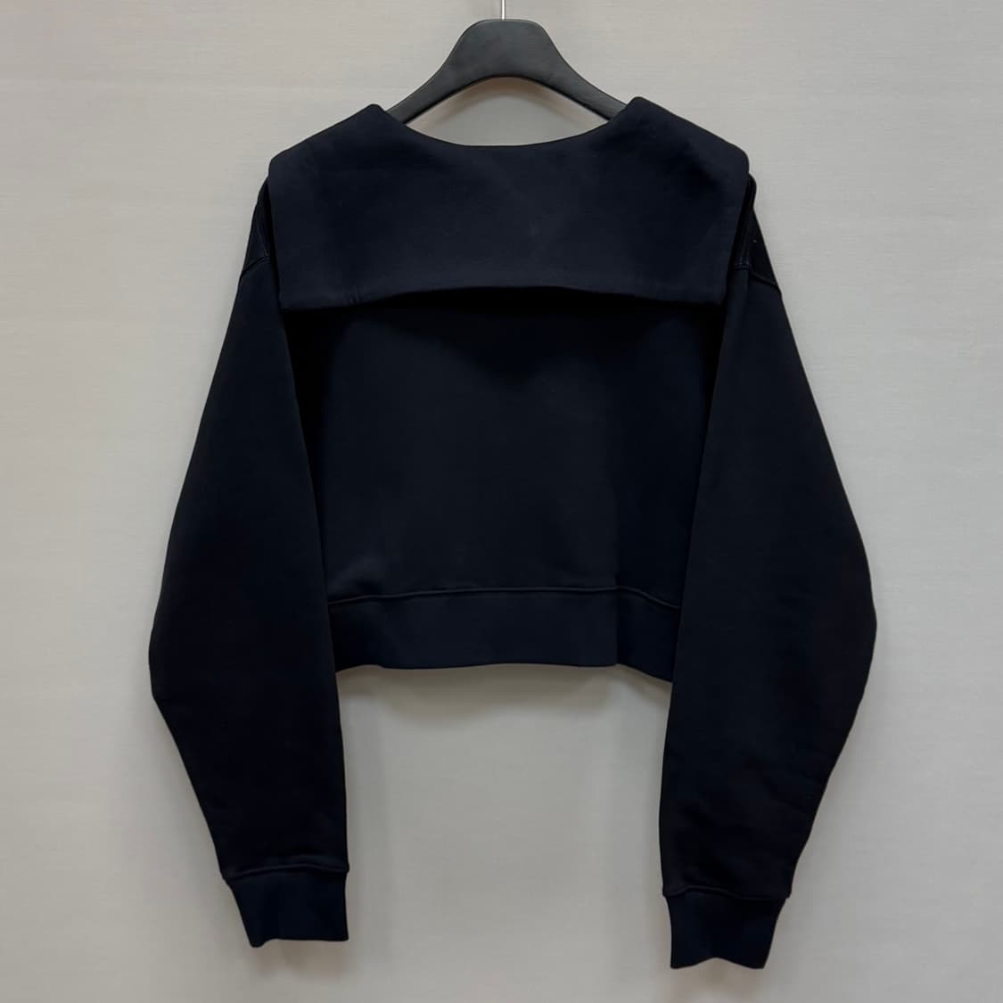 미우미우 로고 코튼 크롭 맨투맨 (크롭 오버핏 ) 상품이미지4