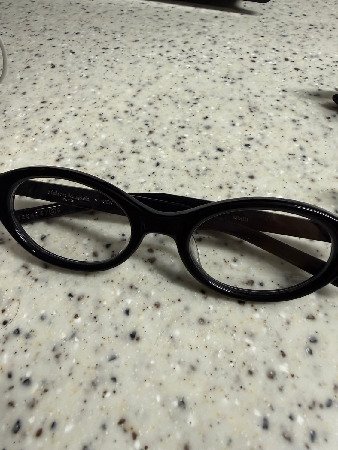 젠틀몬스터 x 메종 마르지엘라 mm111 블랙클리어 상품이미지2