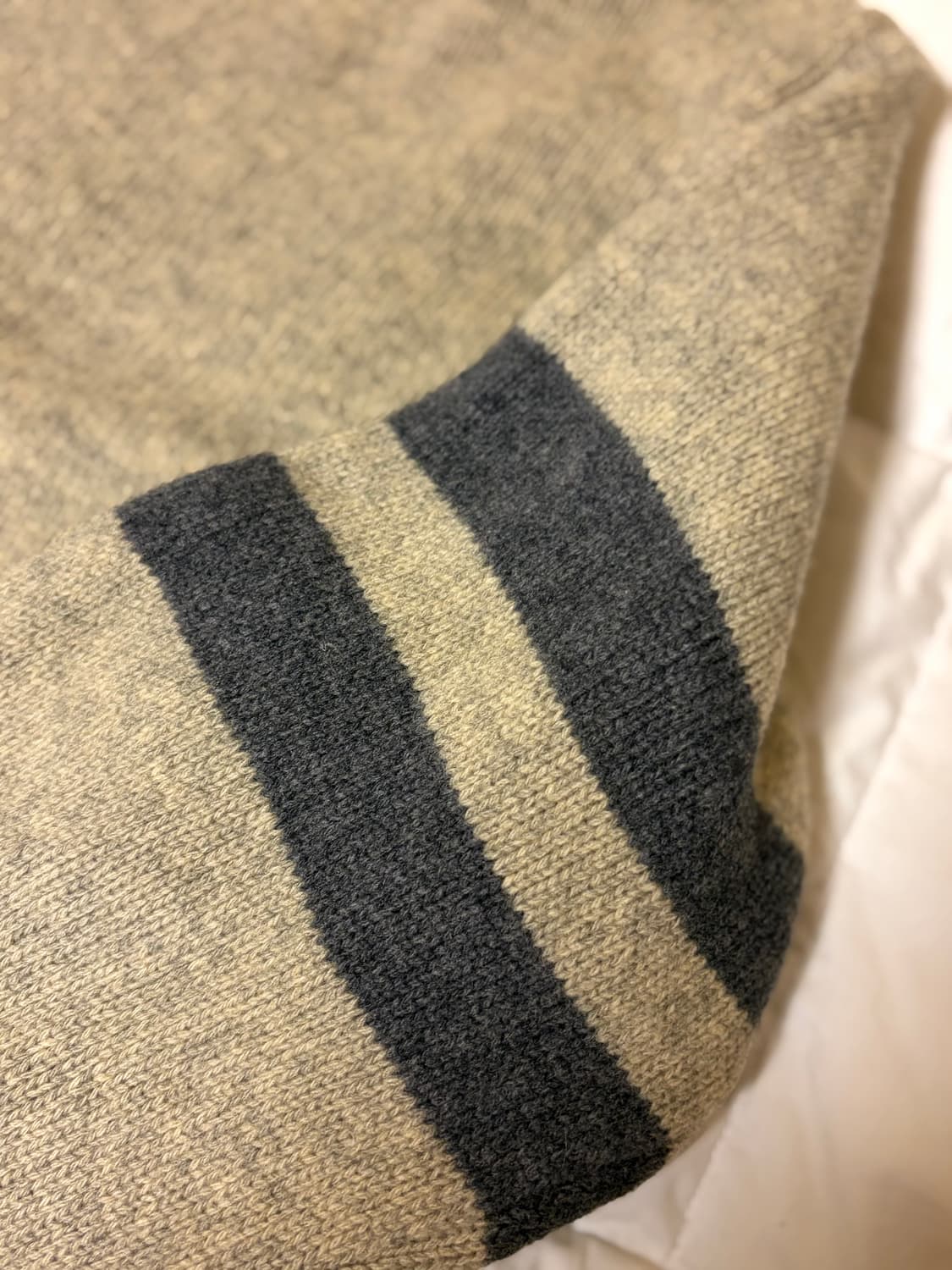 GAP V넥 울 니트 상품이미지2