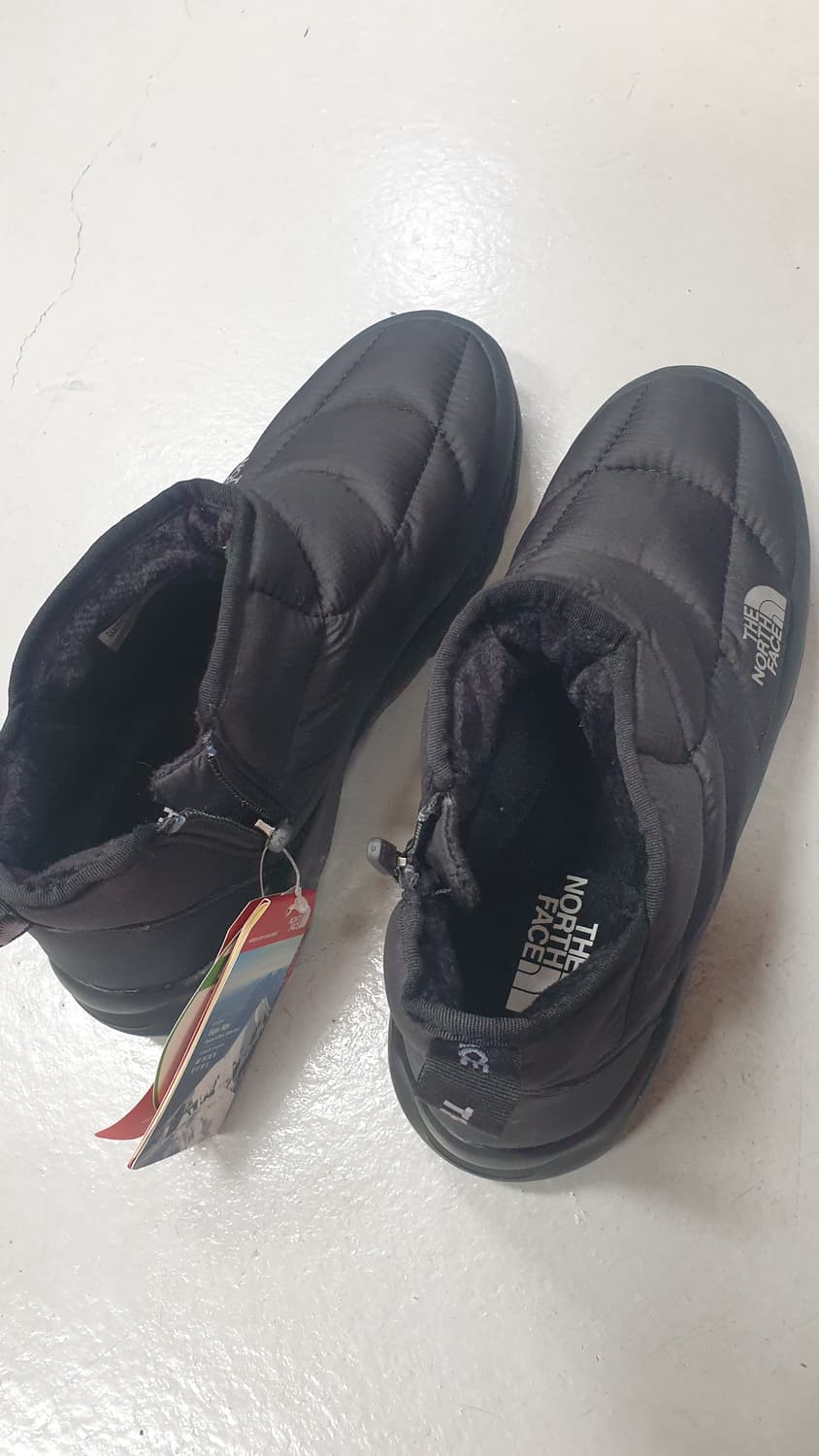 노스페이스 패딩부츠 로체 250 블랙 새상품 상품이미지5