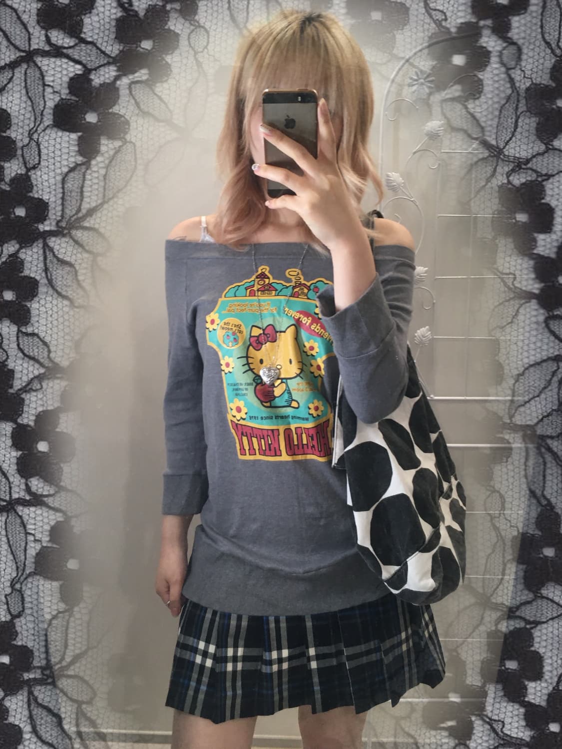 Hello kitty off shoulder printing sweats 상품이미지1