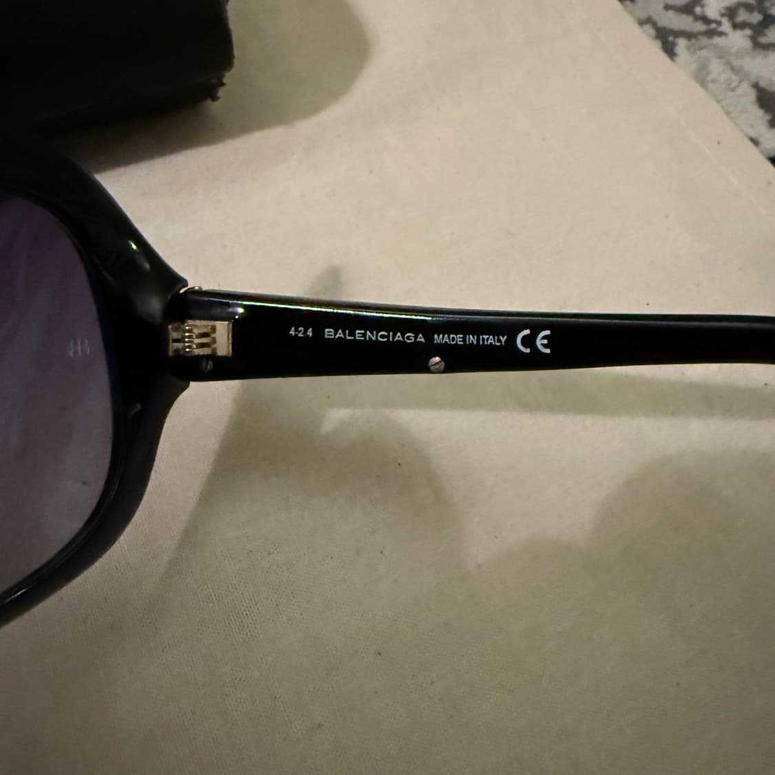 발렌시아가 오버사이즈 그레디언트 선글라스 상품이미지6