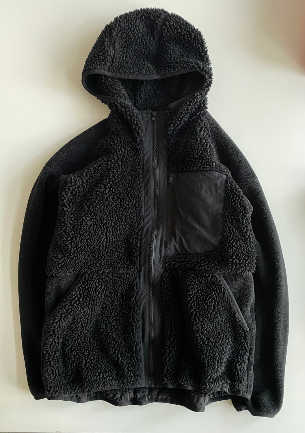 유니클로 화이트마운티니어링 후드 자켓 때 상품이미지1