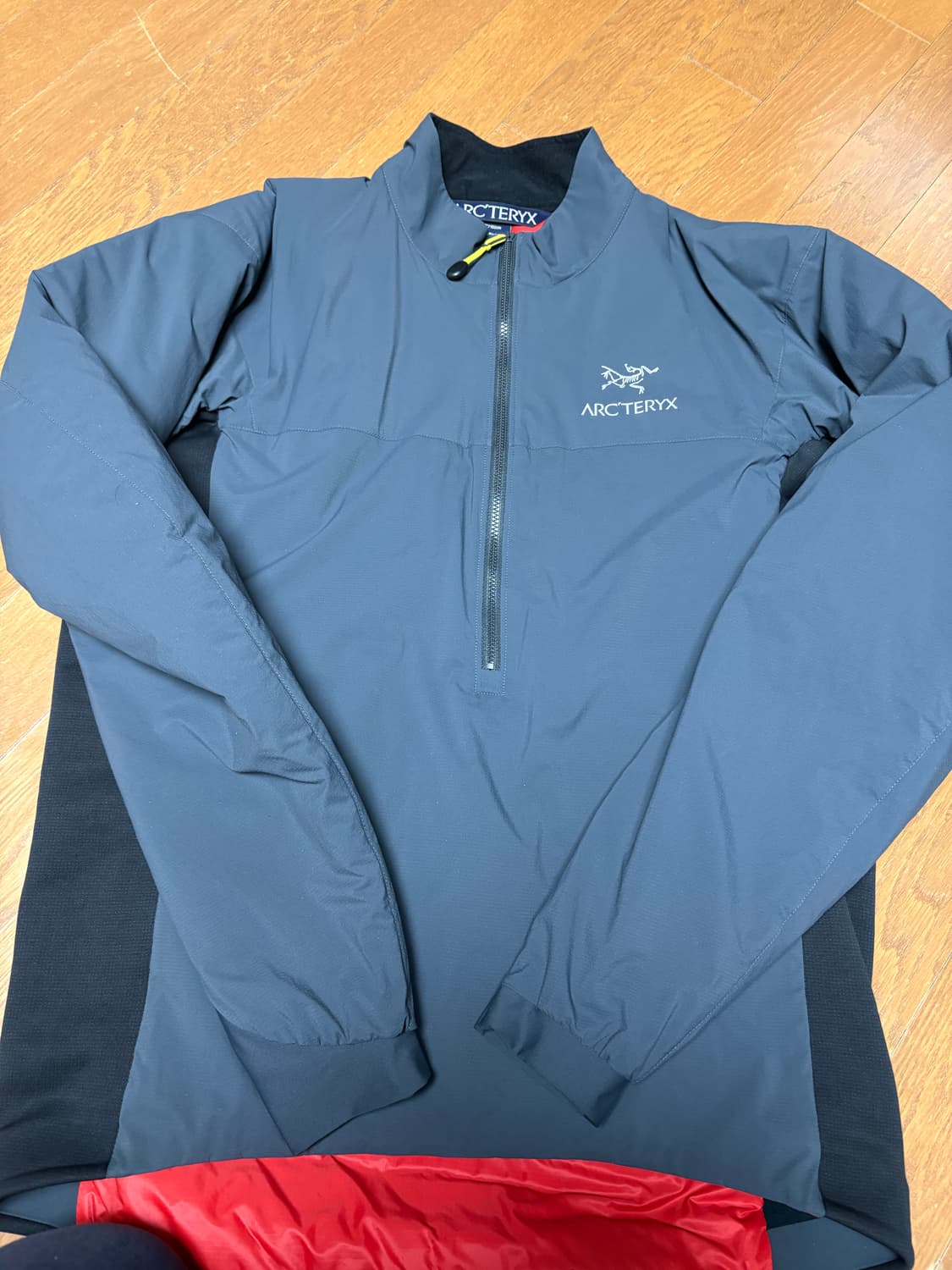 아크테릭스 아톰구형 반집업 상품이미지1