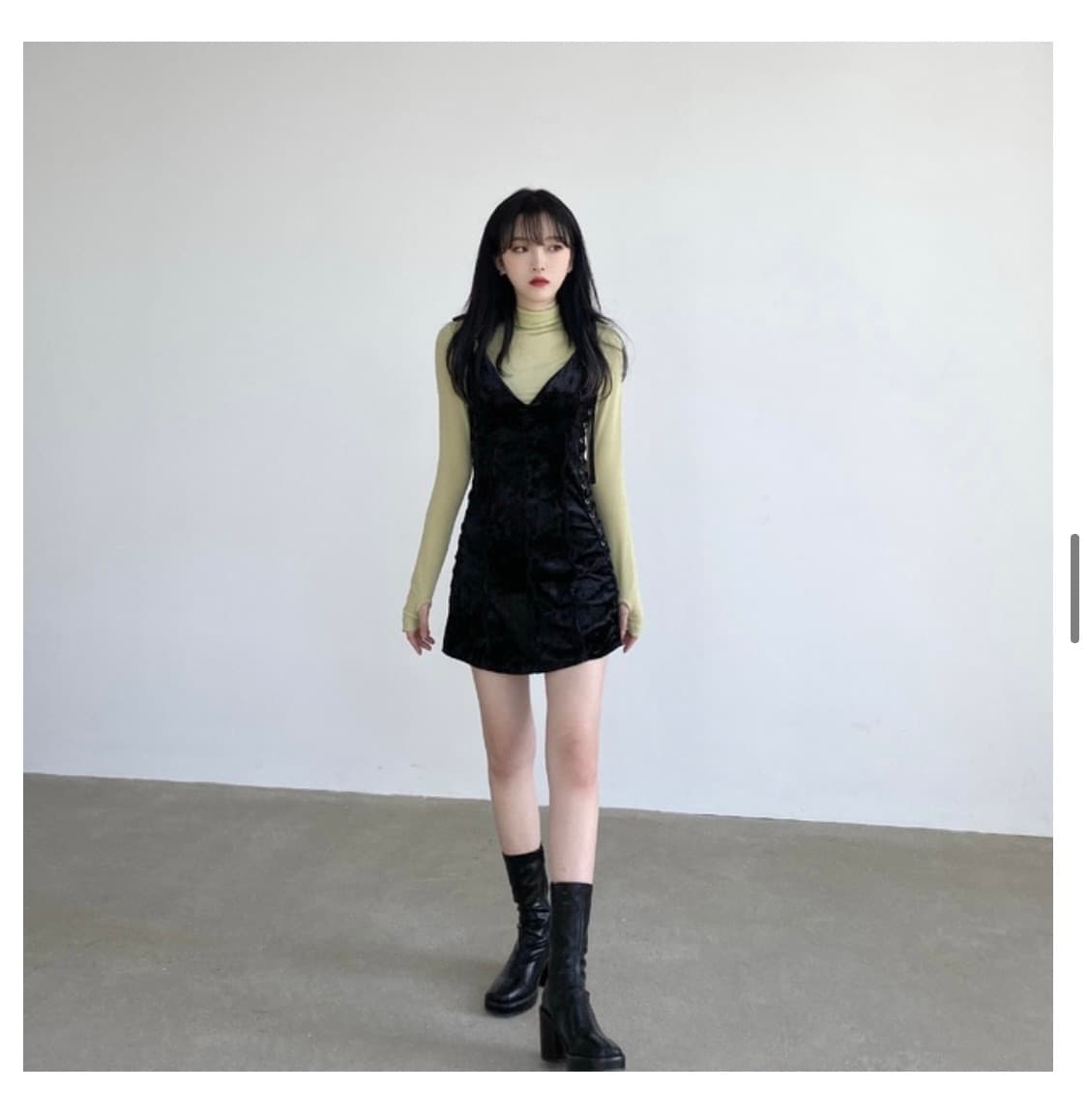 라뇨 체리퀴리 벨벳 아일렛 원피스 상품이미지1