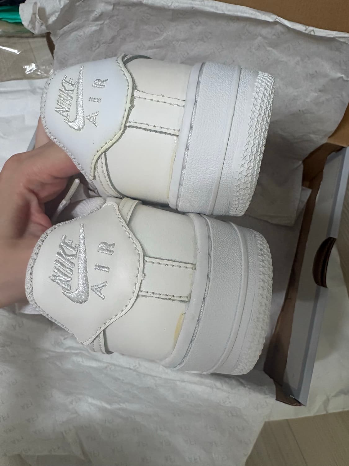 (새상품) 나이키 에어포스1 화이트 (여성GS) 235 상품이미지5